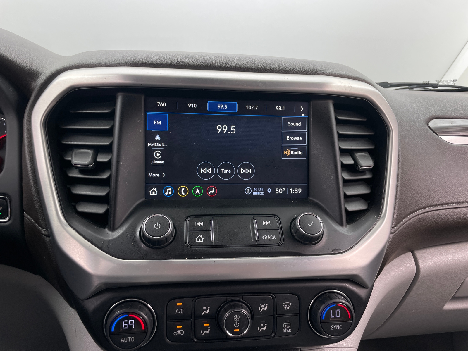 Thumbnail: 2021 GMC Acadia - 3