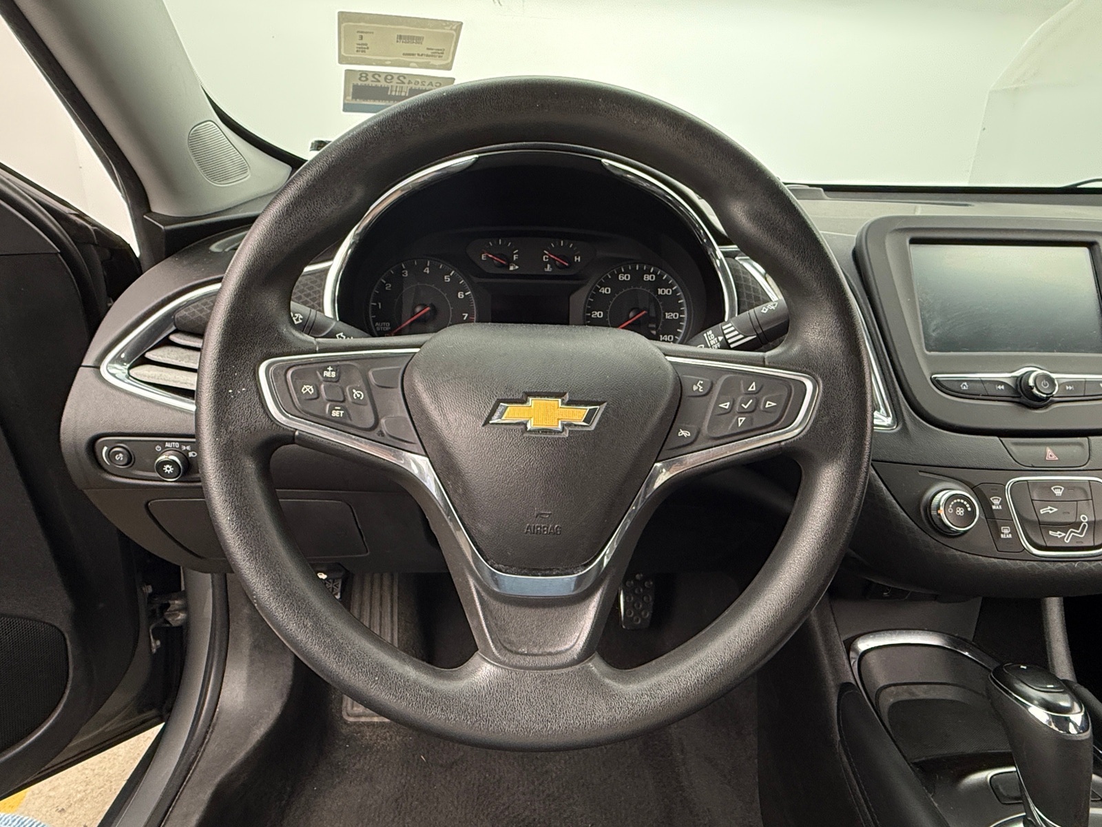 Thumbnail: 2018 Chevrolet Malibu - 5