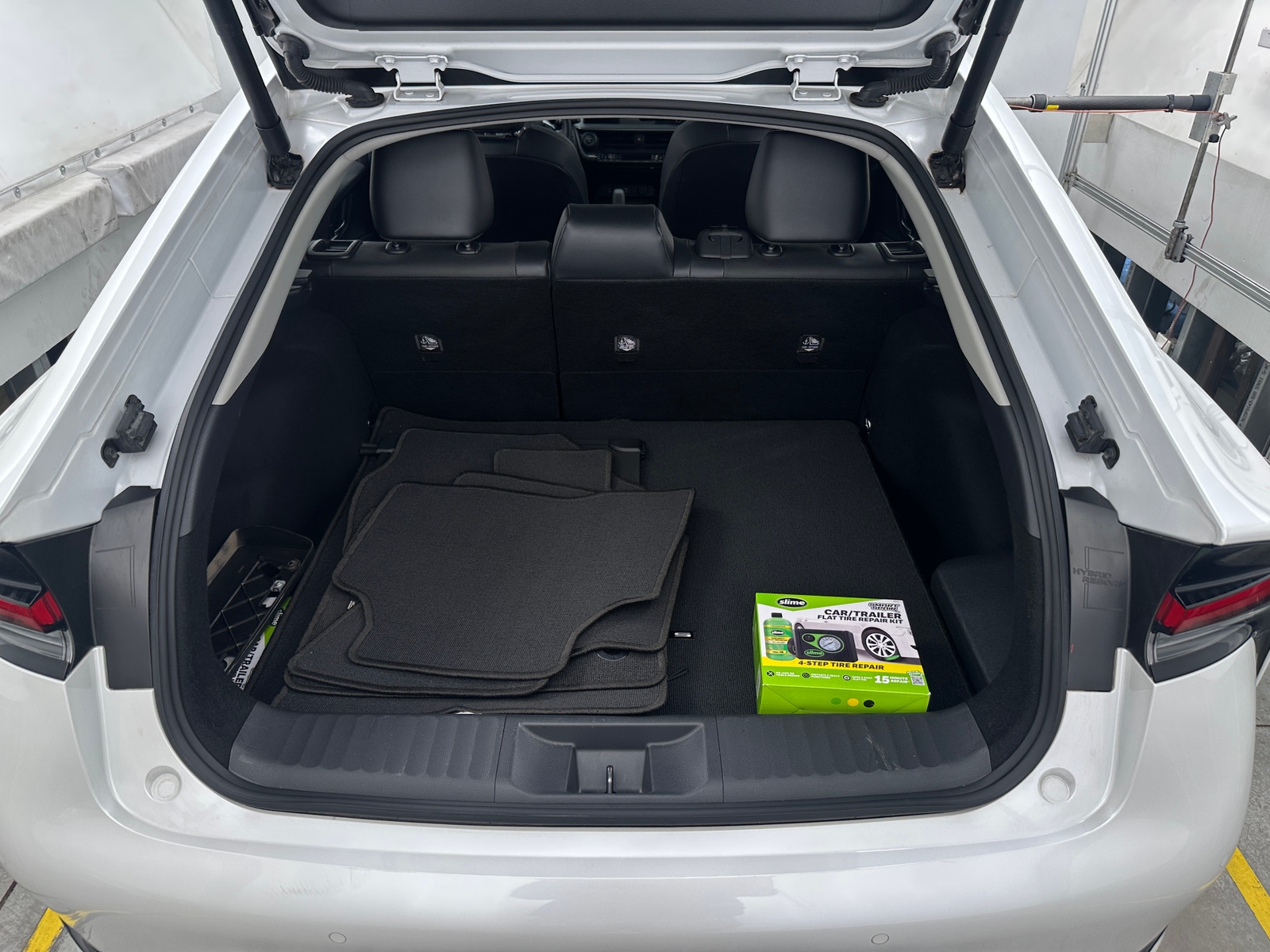 Thumbnail: 2023 Toyota Prius - 6