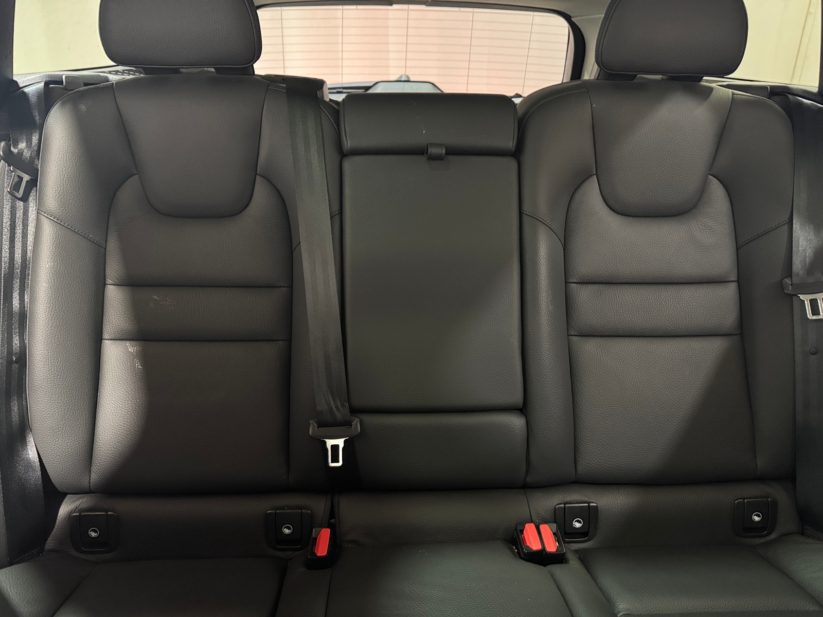 Thumbnail: 2025 Volvo V60 - 5