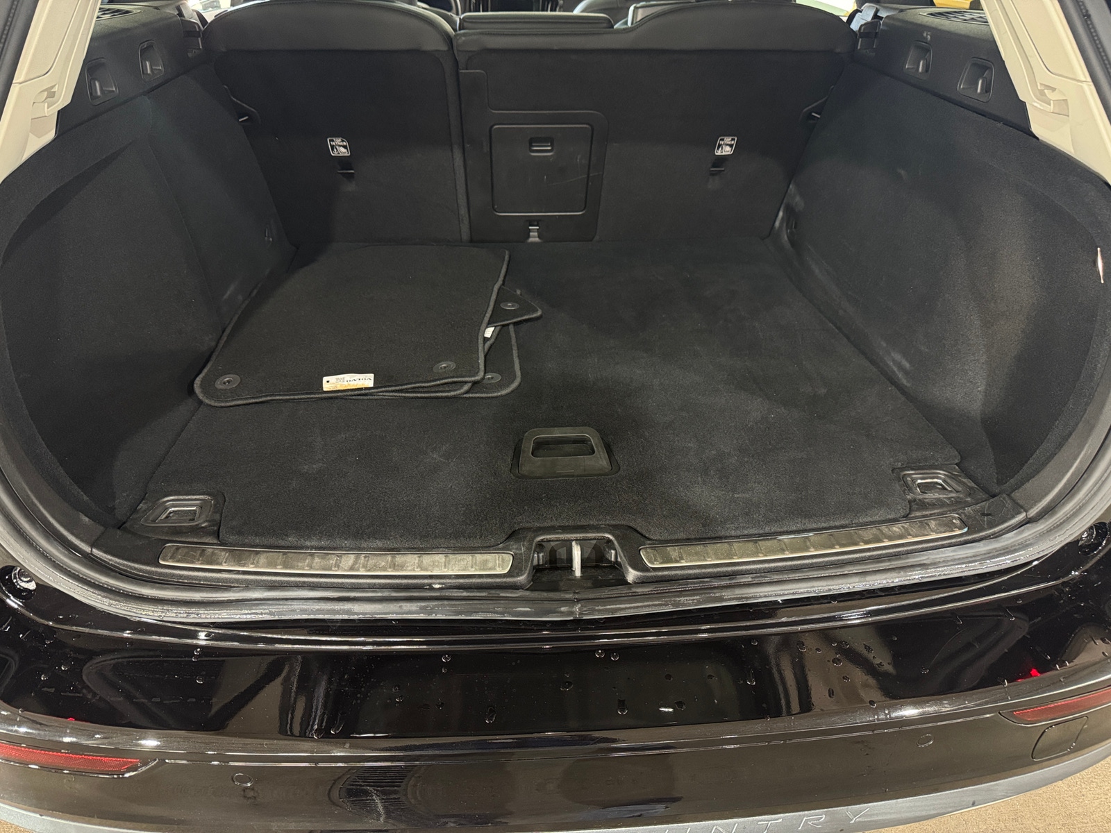 Thumbnail: 2025 Volvo V60 - 6