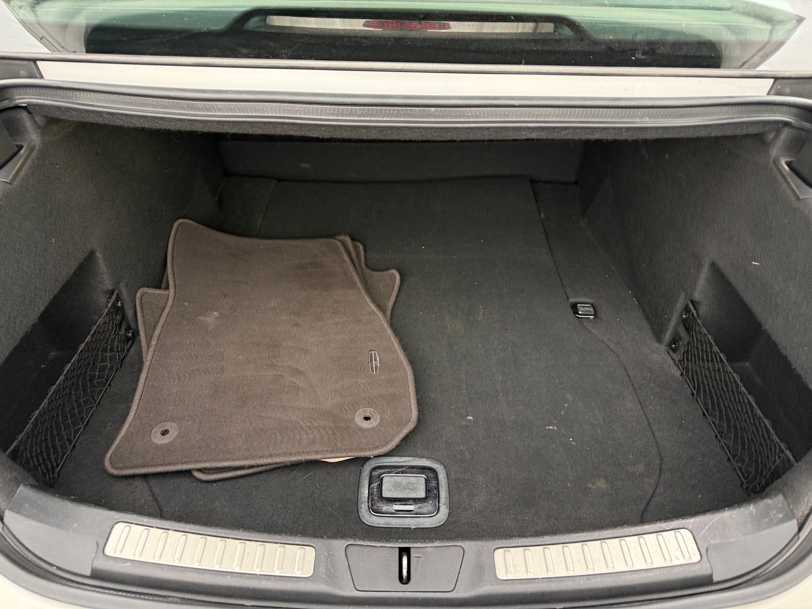 Thumbnail: 2018 Lincoln Continental - 6