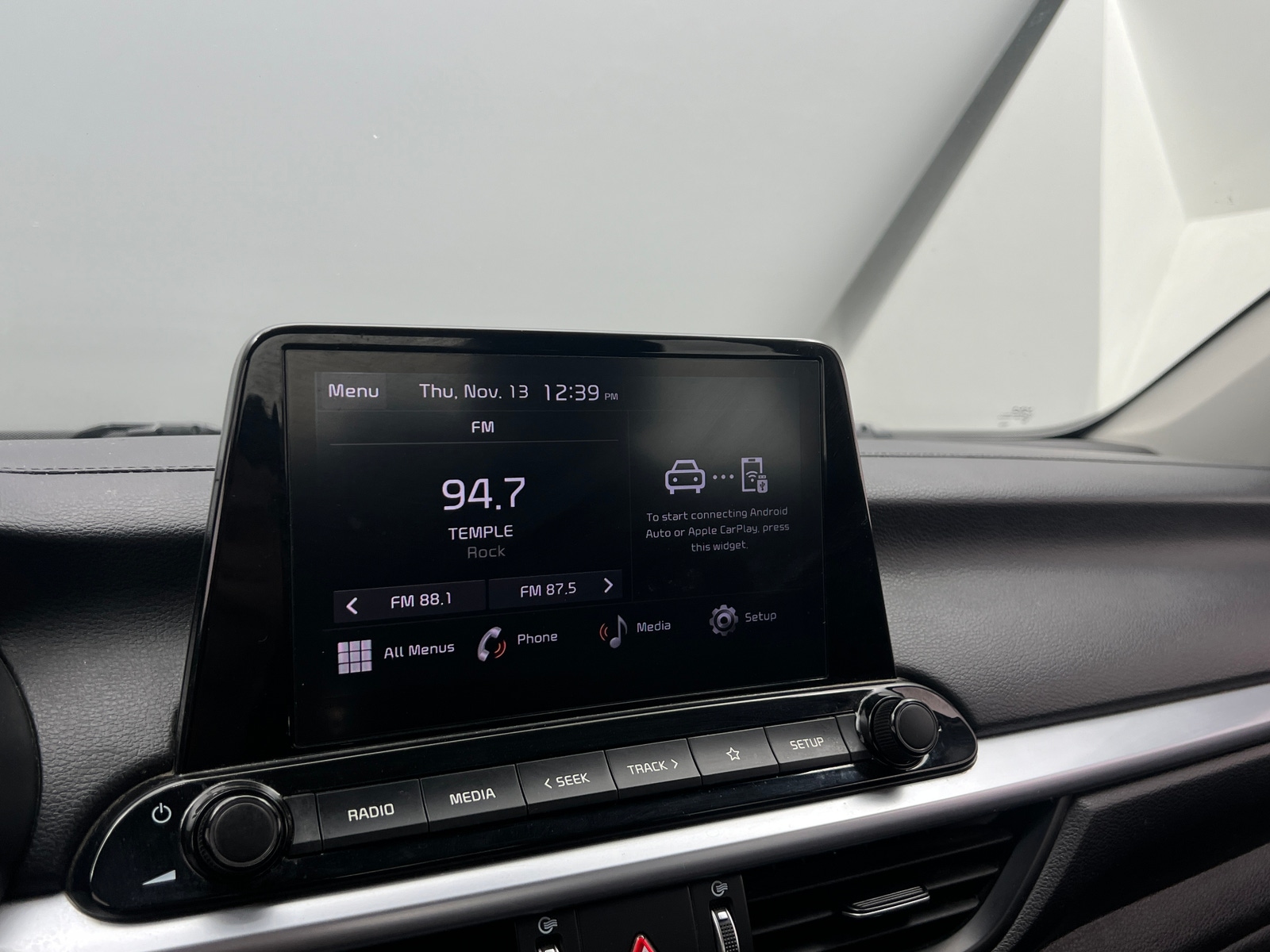 Thumbnail: 2023 Kia Forte - 4