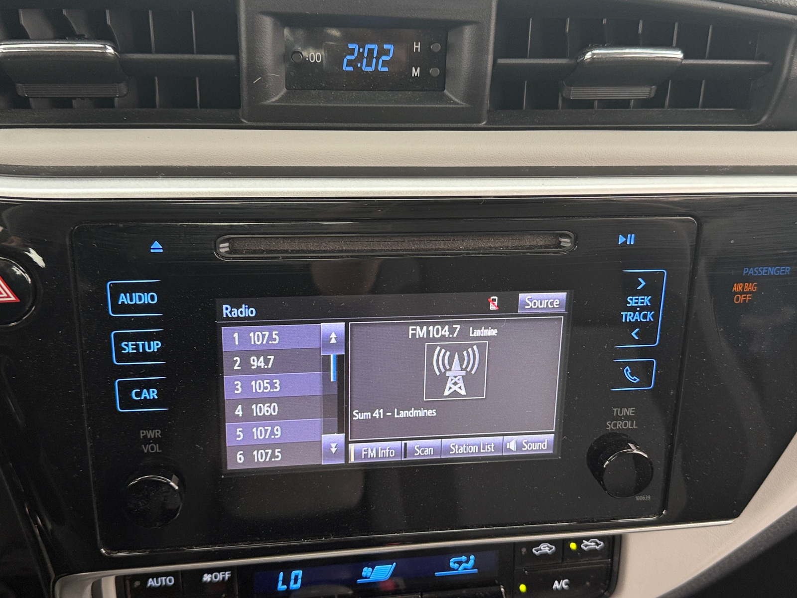 Thumbnail: 2018 Toyota Corolla - 4