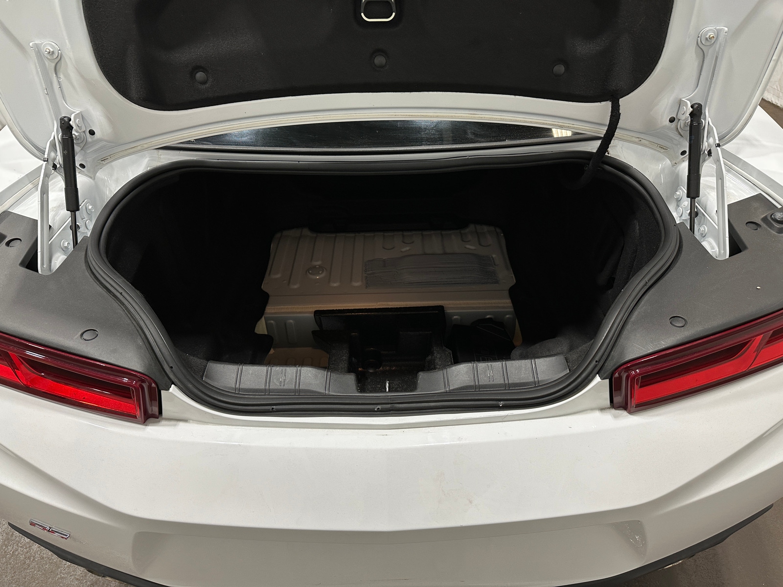 Thumbnail: 2018 Chevrolet Camaro - 6