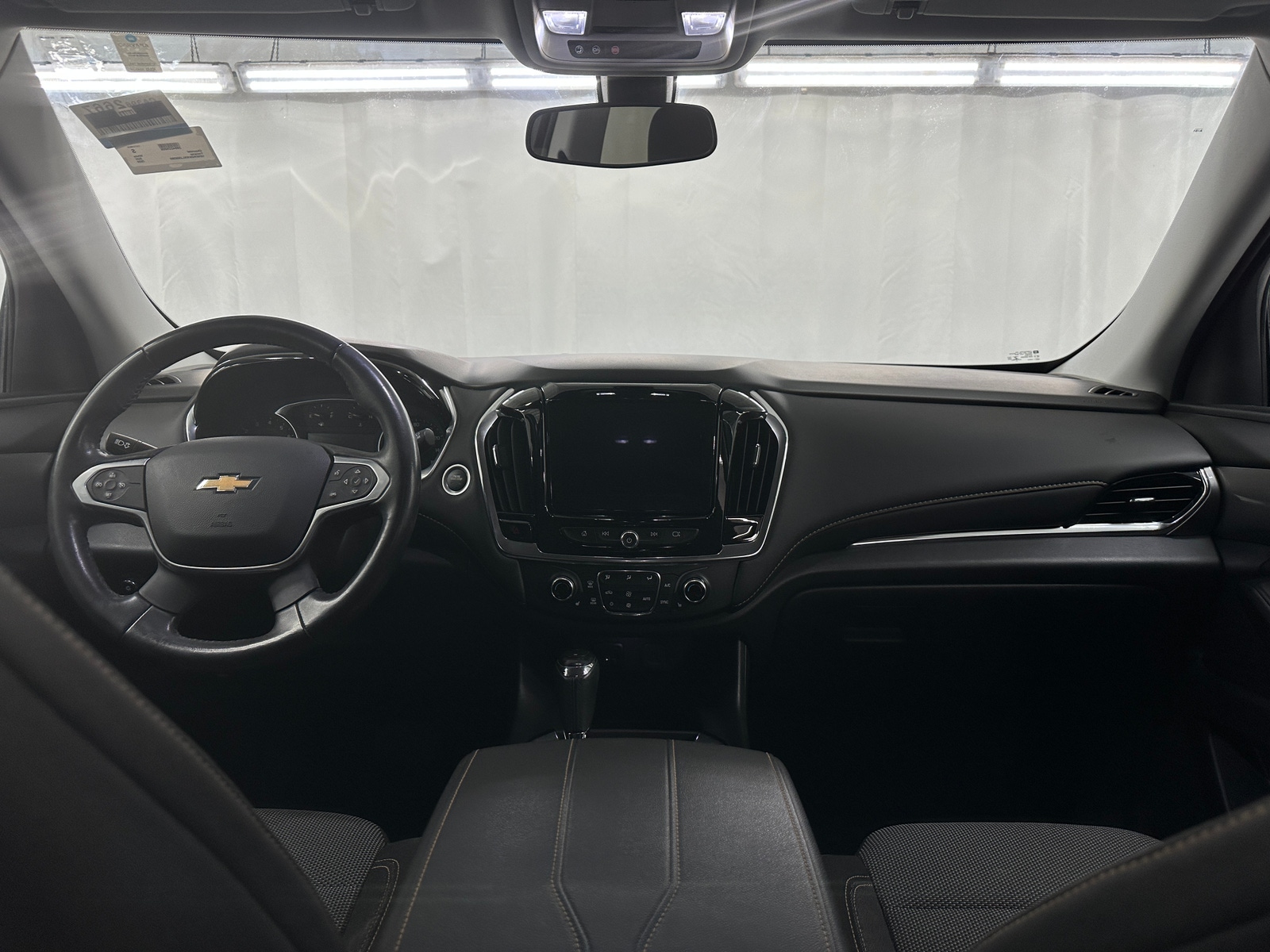 Thumbnail: 2020 Chevrolet Traverse - 3