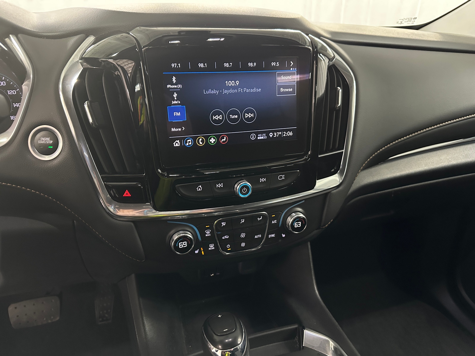 Thumbnail: 2020 Chevrolet Traverse - 4