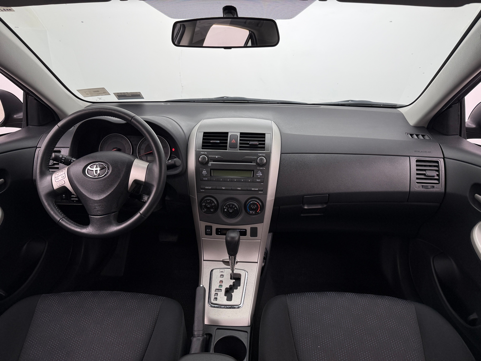 Thumbnail: 2010 Toyota Corolla - 3