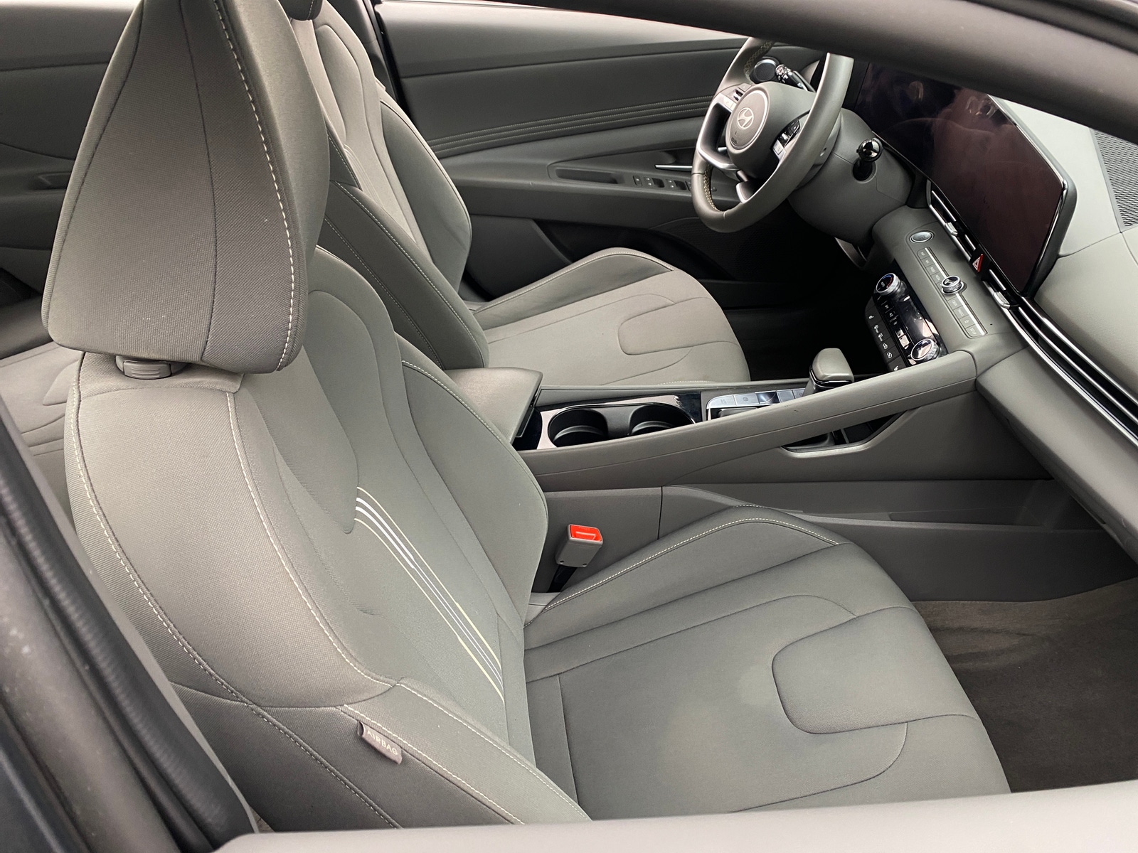 Thumbnail: 2024 Hyundai Elantra - 2