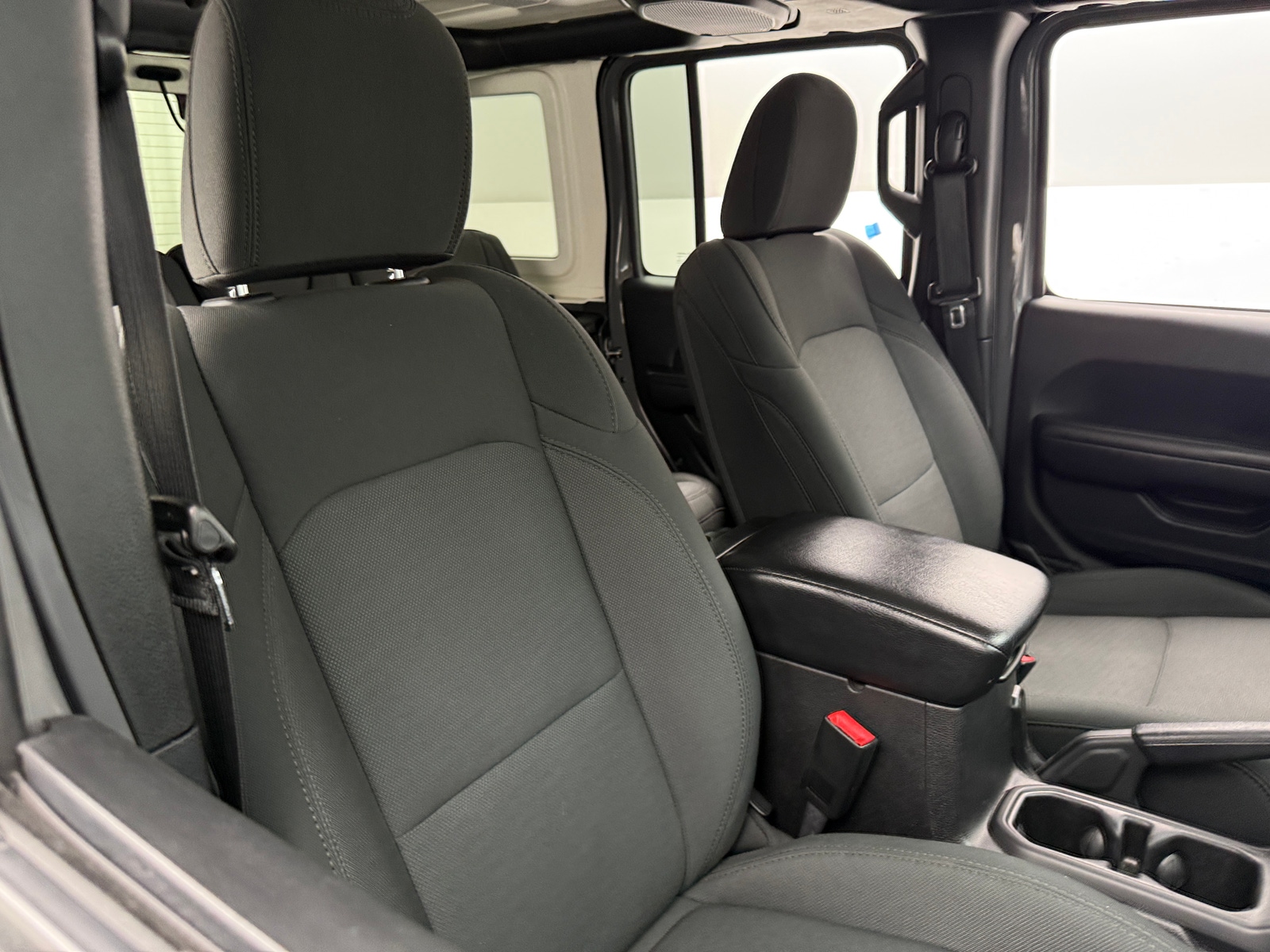 Thumbnail: 2019 Jeep Wrangler - 2