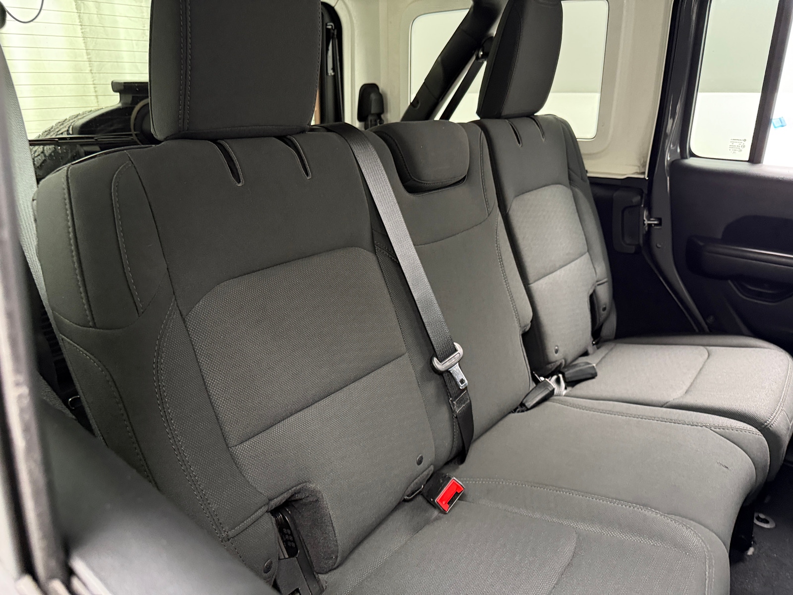 Thumbnail: 2019 Jeep Wrangler - 6