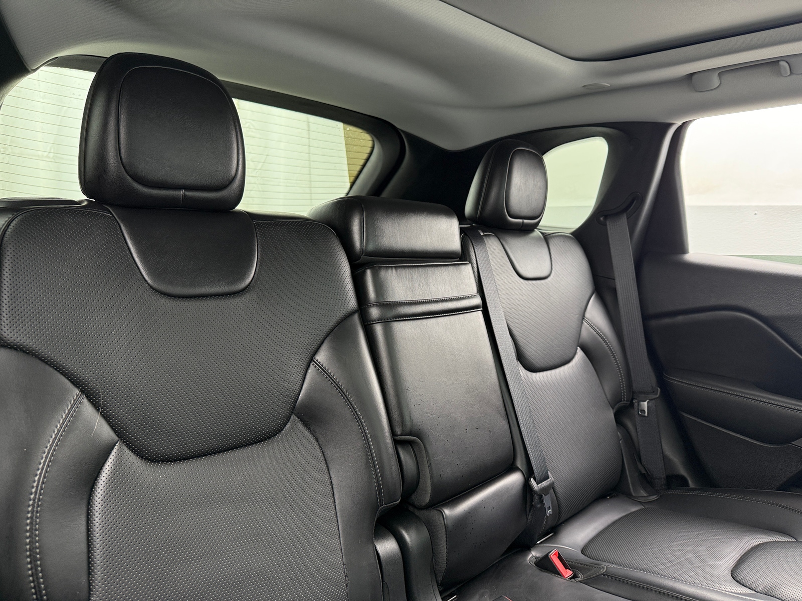 Thumbnail: 2019 Jeep Cherokee - 5