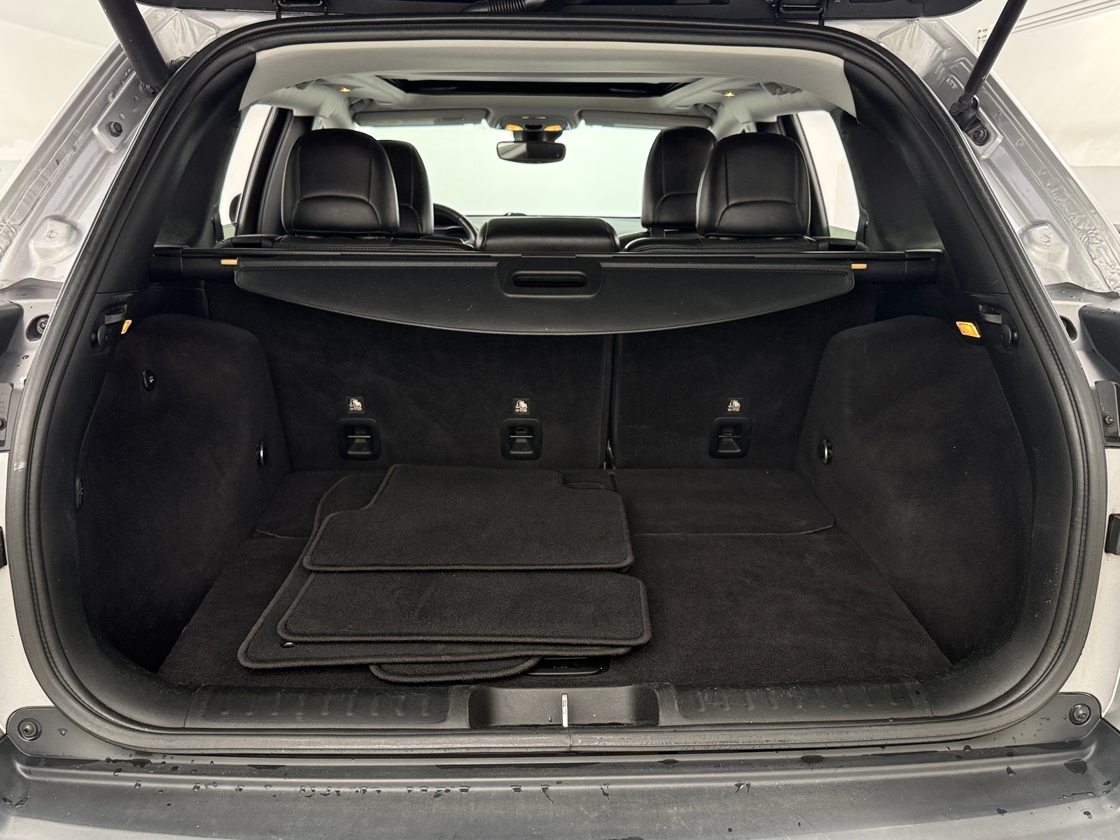 Thumbnail: 2019 Jeep Cherokee - 6