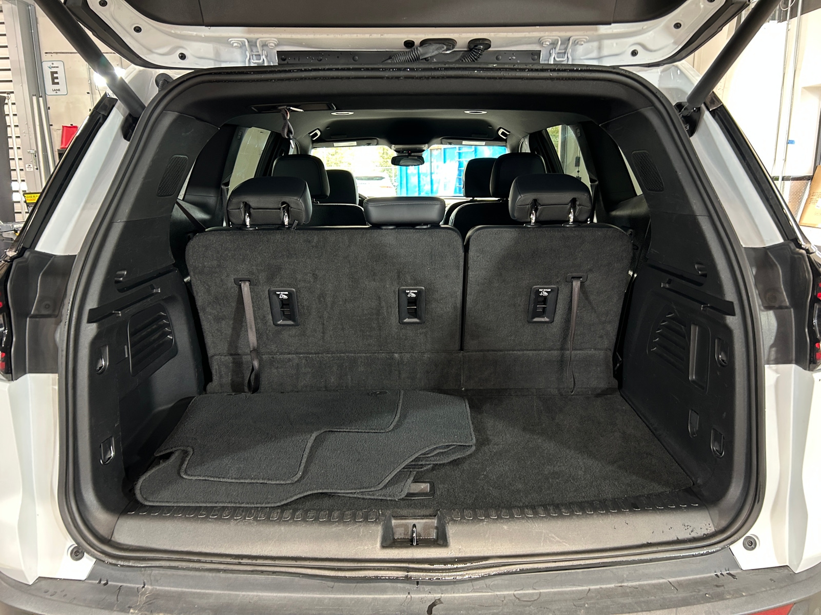 Thumbnail: 2024 GMC Acadia - 6