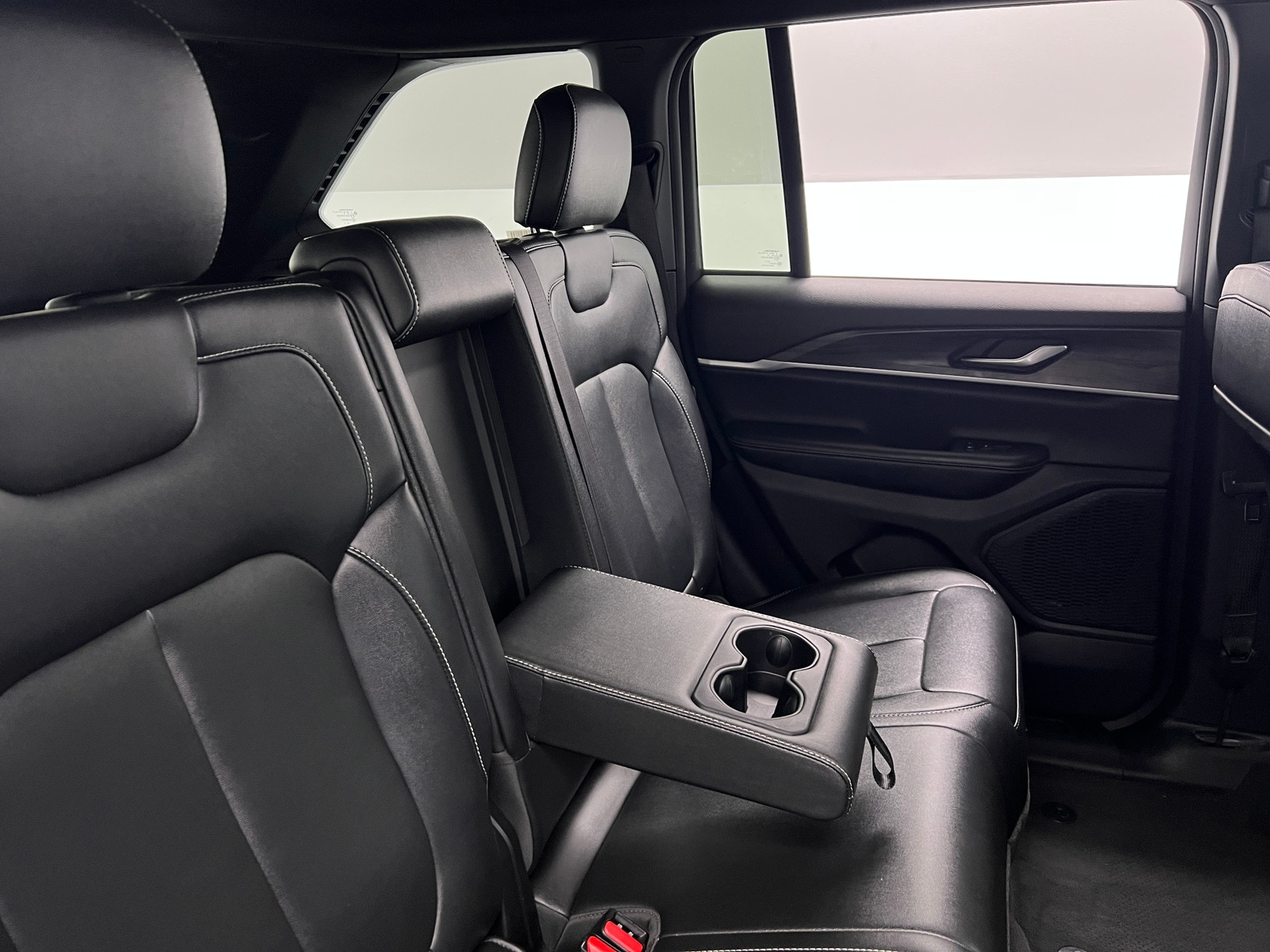 Thumbnail: 2024 Jeep Grand Cherokee - 5