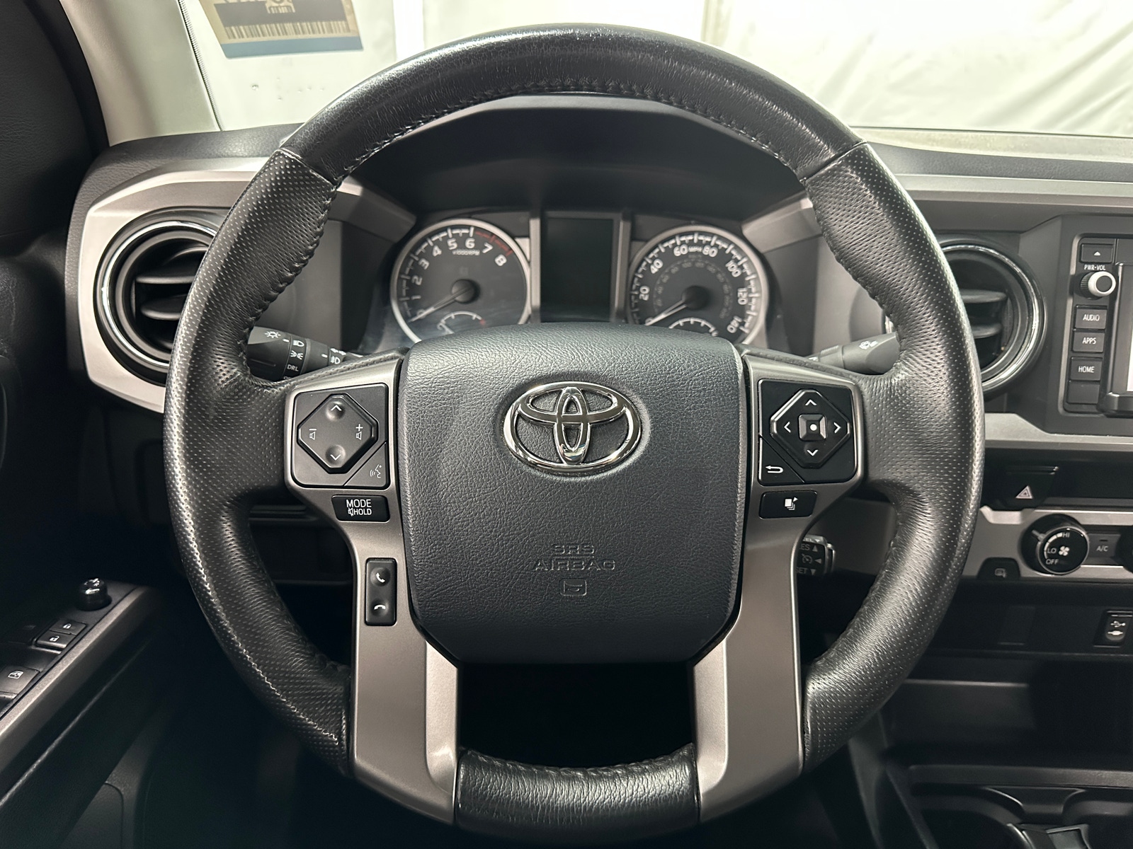 Thumbnail: 2017 Toyota Tacoma - 4