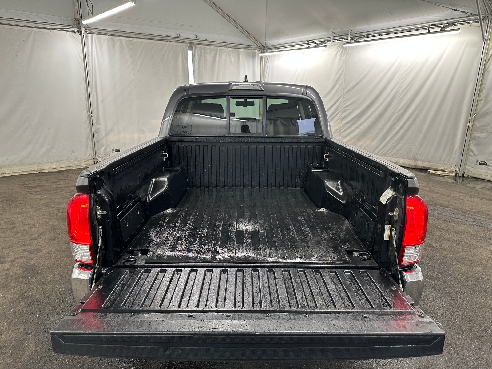 Thumbnail: 2017 Toyota Tacoma - 6