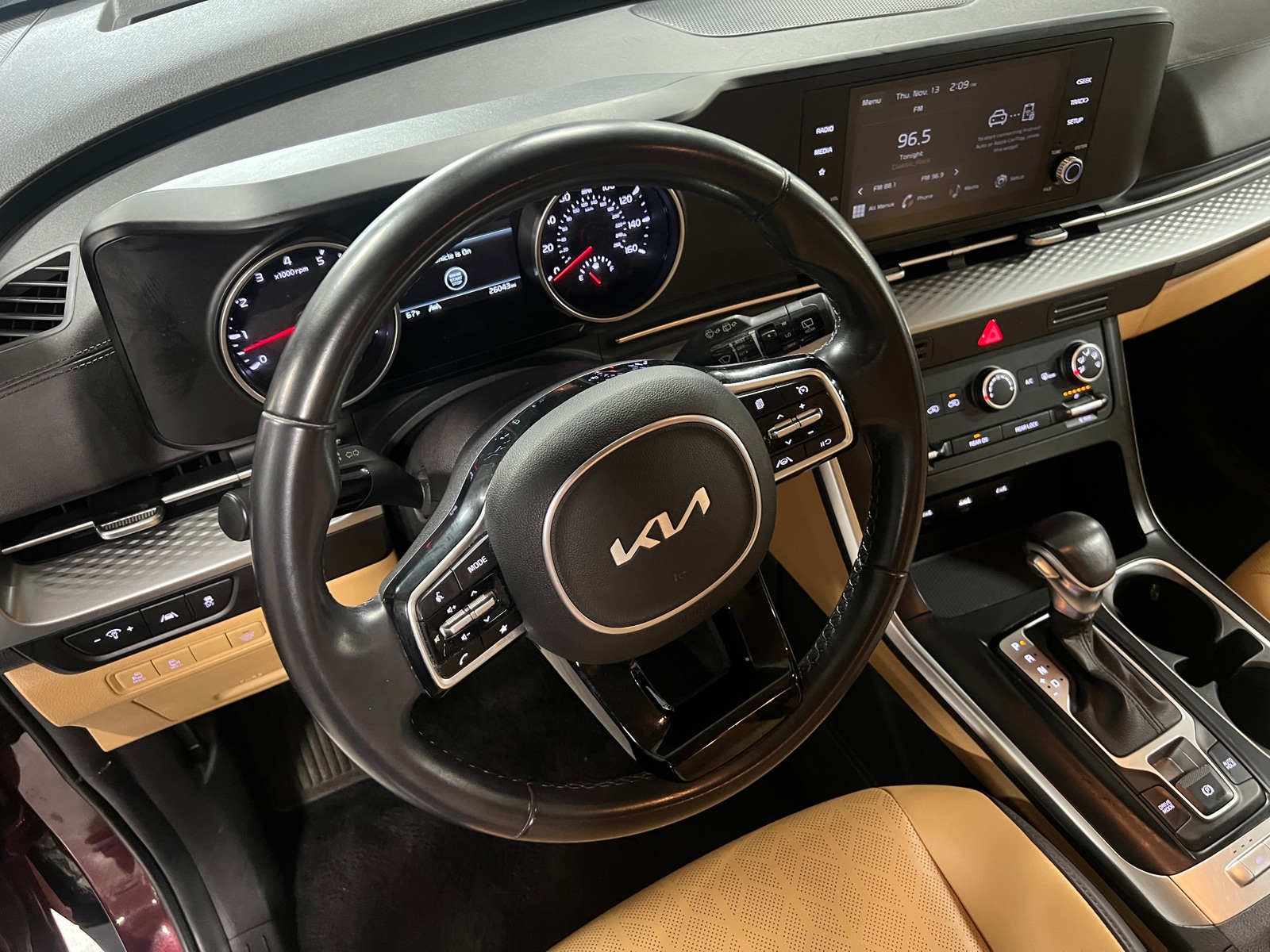 Thumbnail: 2023 Kia Carnival - 4