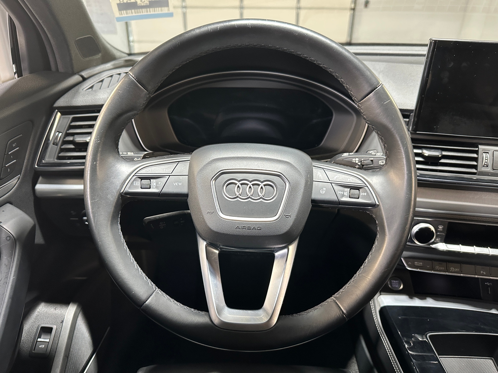 Thumbnail: 2023 Audi Q5 - 4