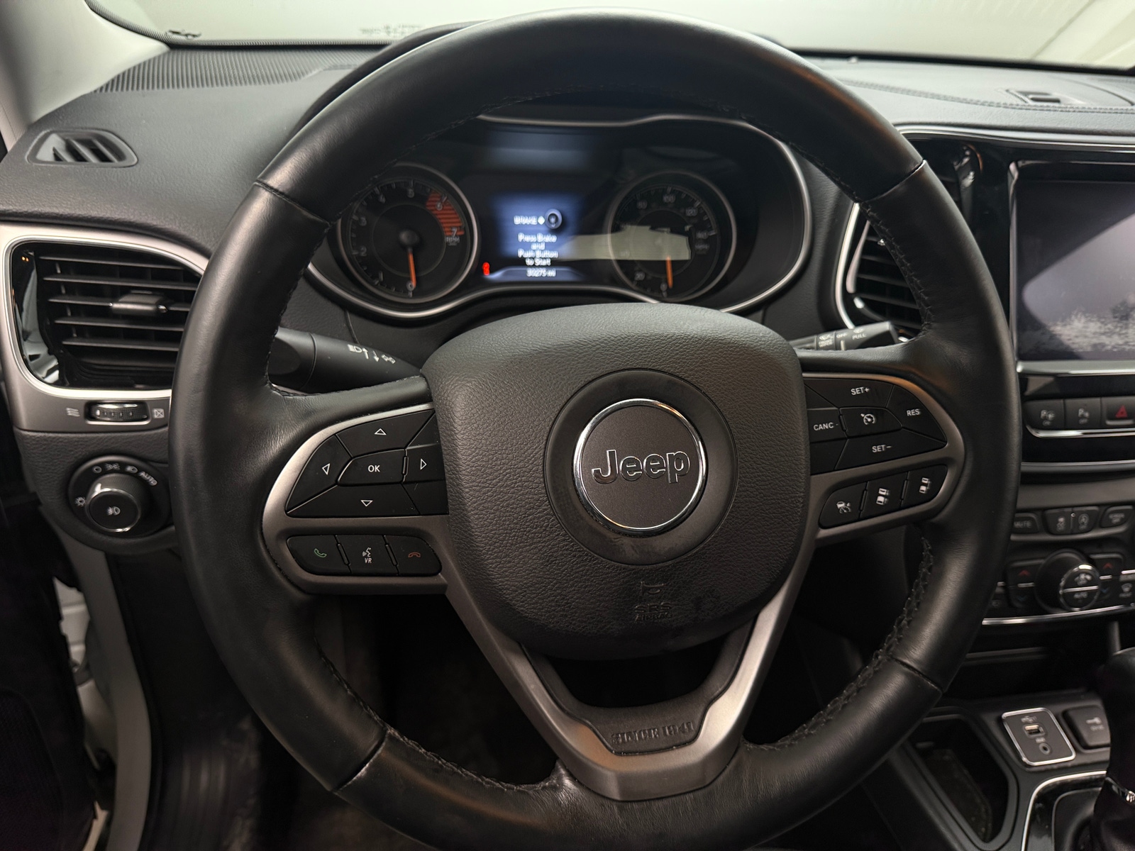 Thumbnail: 2019 Jeep Cherokee - 4