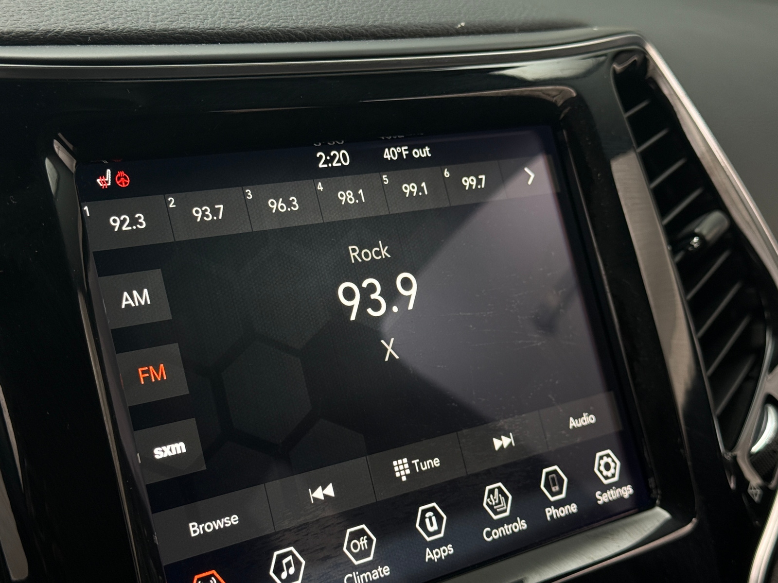 Thumbnail: 2019 Jeep Cherokee - 3