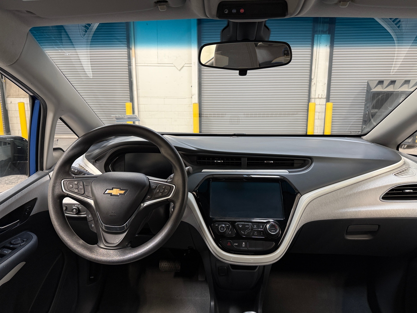 Thumbnail: 2017 Chevrolet Bolt EV - 3