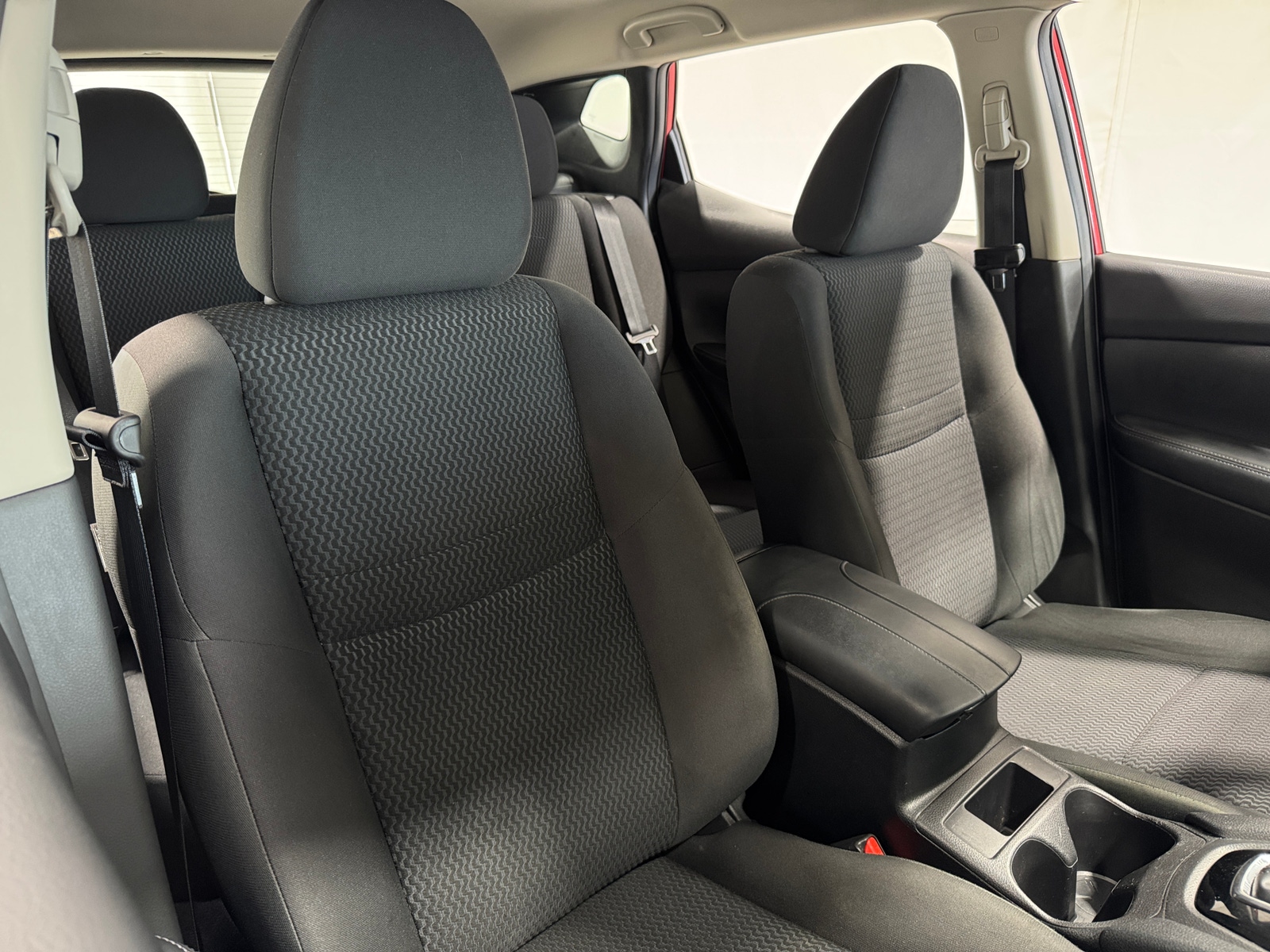 Thumbnail: 2018 Nissan Rogue Sport - 2