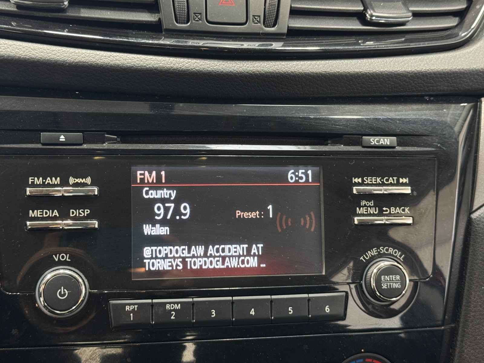 Thumbnail: 2018 Nissan Rogue Sport - 4