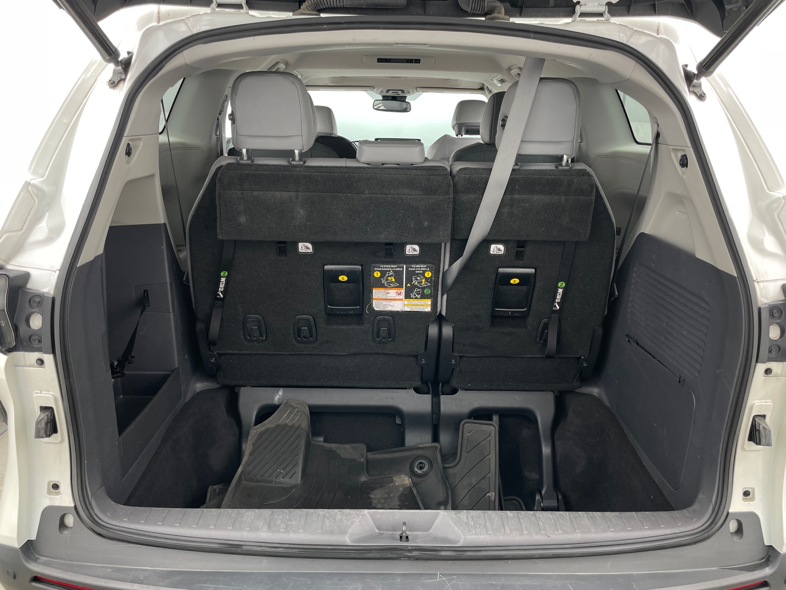 Thumbnail: 2021 Toyota Sienna - 6