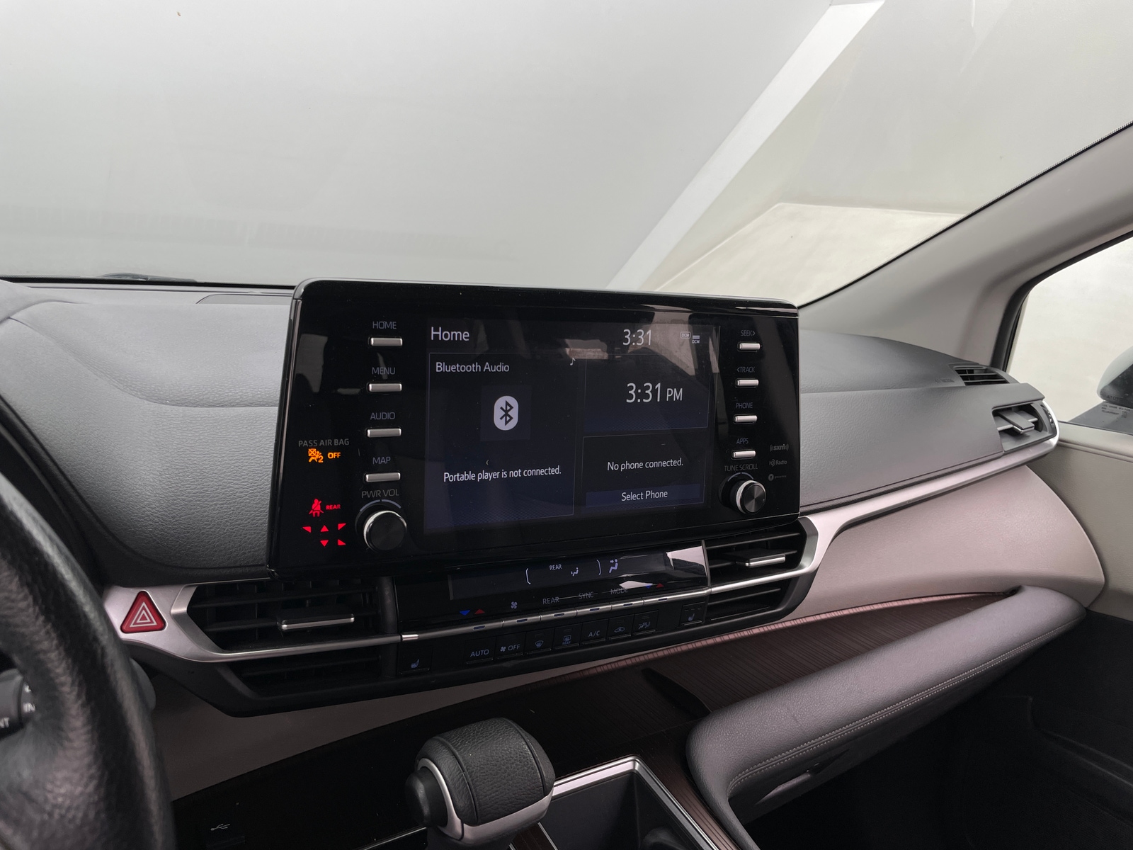 Thumbnail: 2021 Toyota Sienna - 3