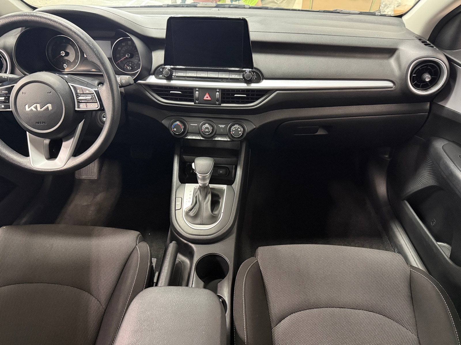 Thumbnail: 2024 Kia Forte - 3