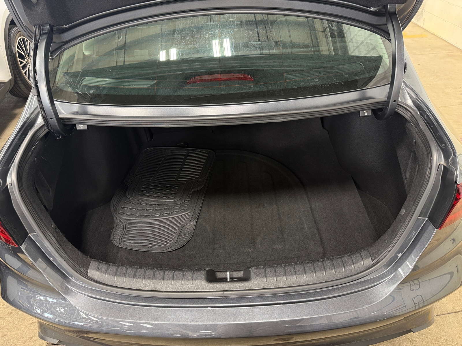 Thumbnail: 2024 Kia Forte - 7