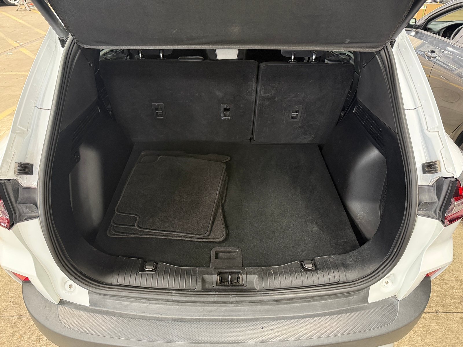 Thumbnail: 2023 Ford Escape - 7