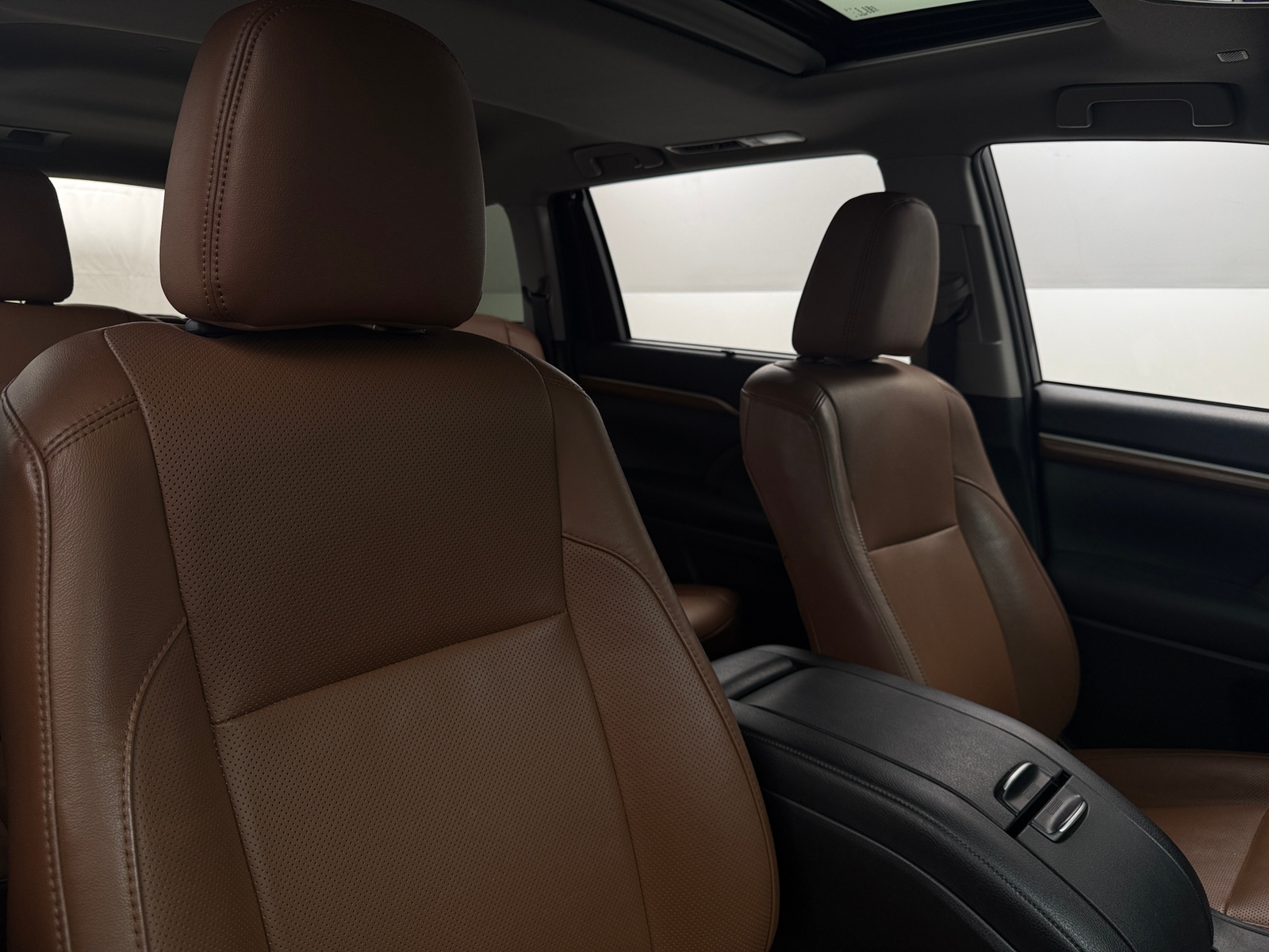 Thumbnail: 2019 Toyota Highlander - 2