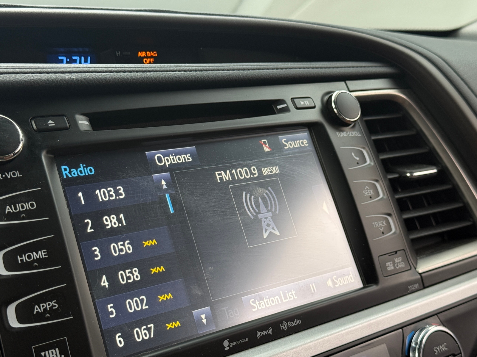 Thumbnail: 2019 Toyota Highlander - 4