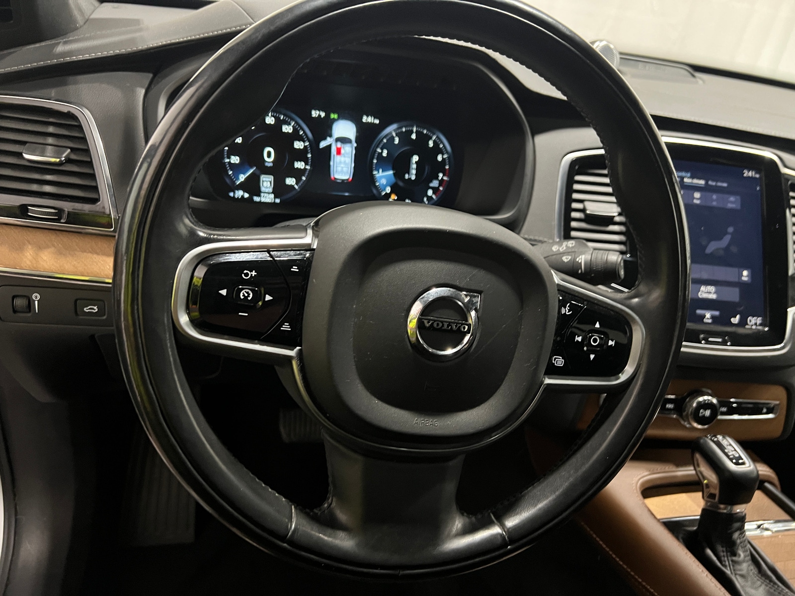 Thumbnail: 2018 Volvo XC90 - 5