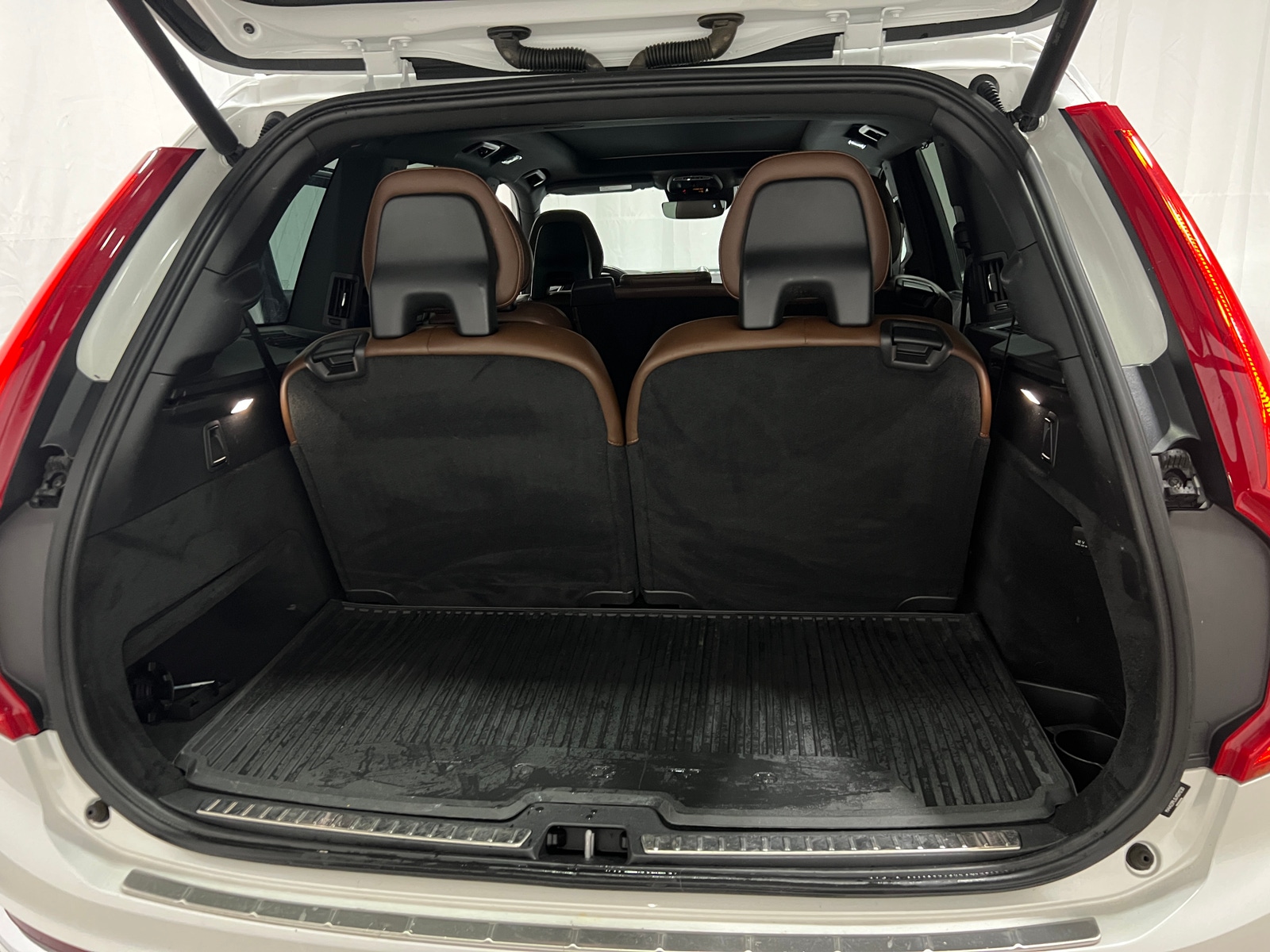 Thumbnail: 2018 Volvo XC90 - 7