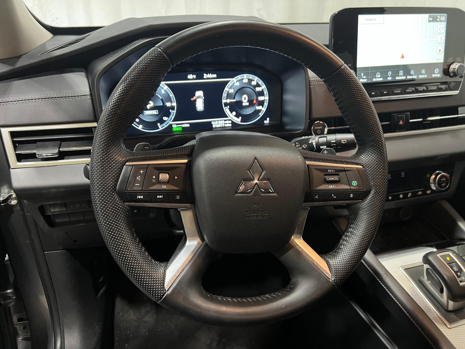 Thumbnail: 2023 Mitsubishi Outlander - 4