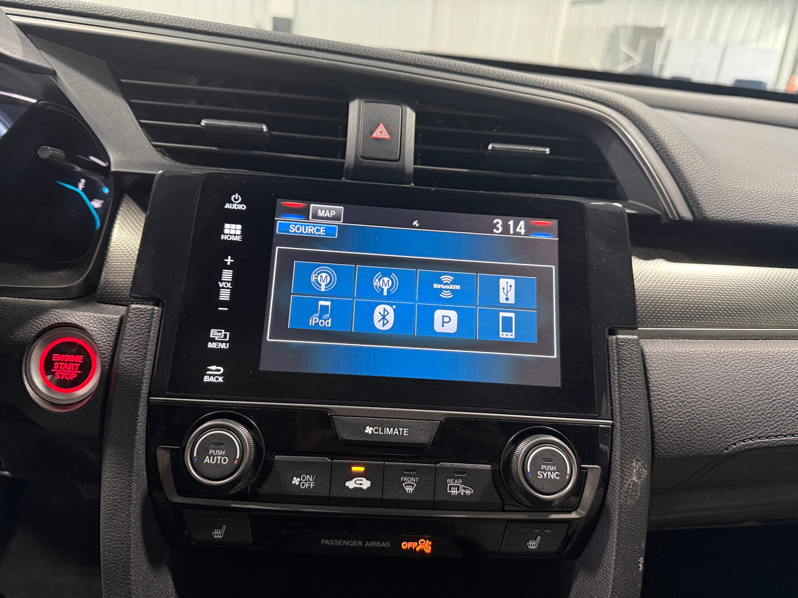 Thumbnail: 2017 Honda Civic - 3