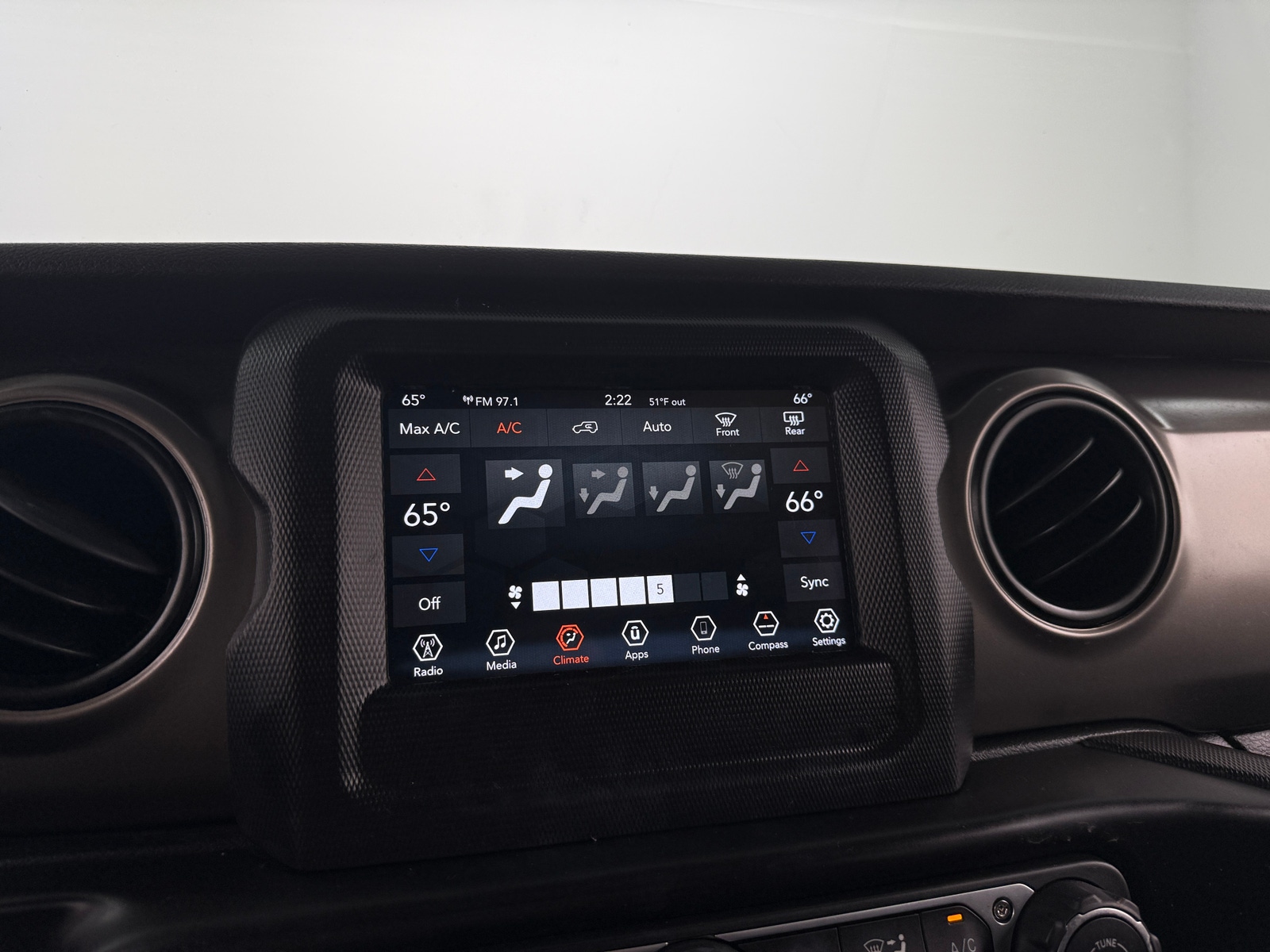 Thumbnail: 2018 Jeep Wrangler - 4