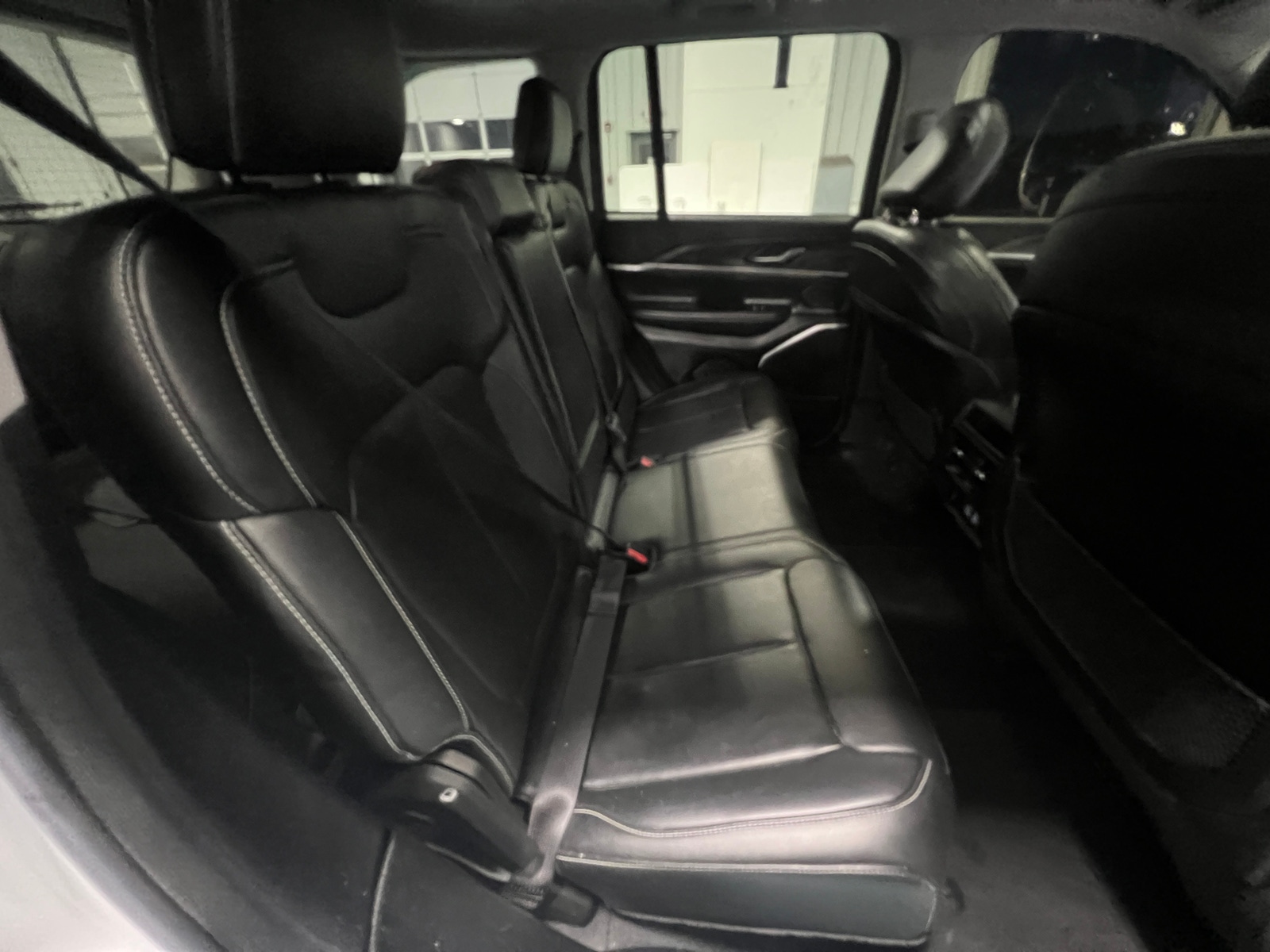 Thumbnail: 2022 Jeep Grand Cherokee - 5