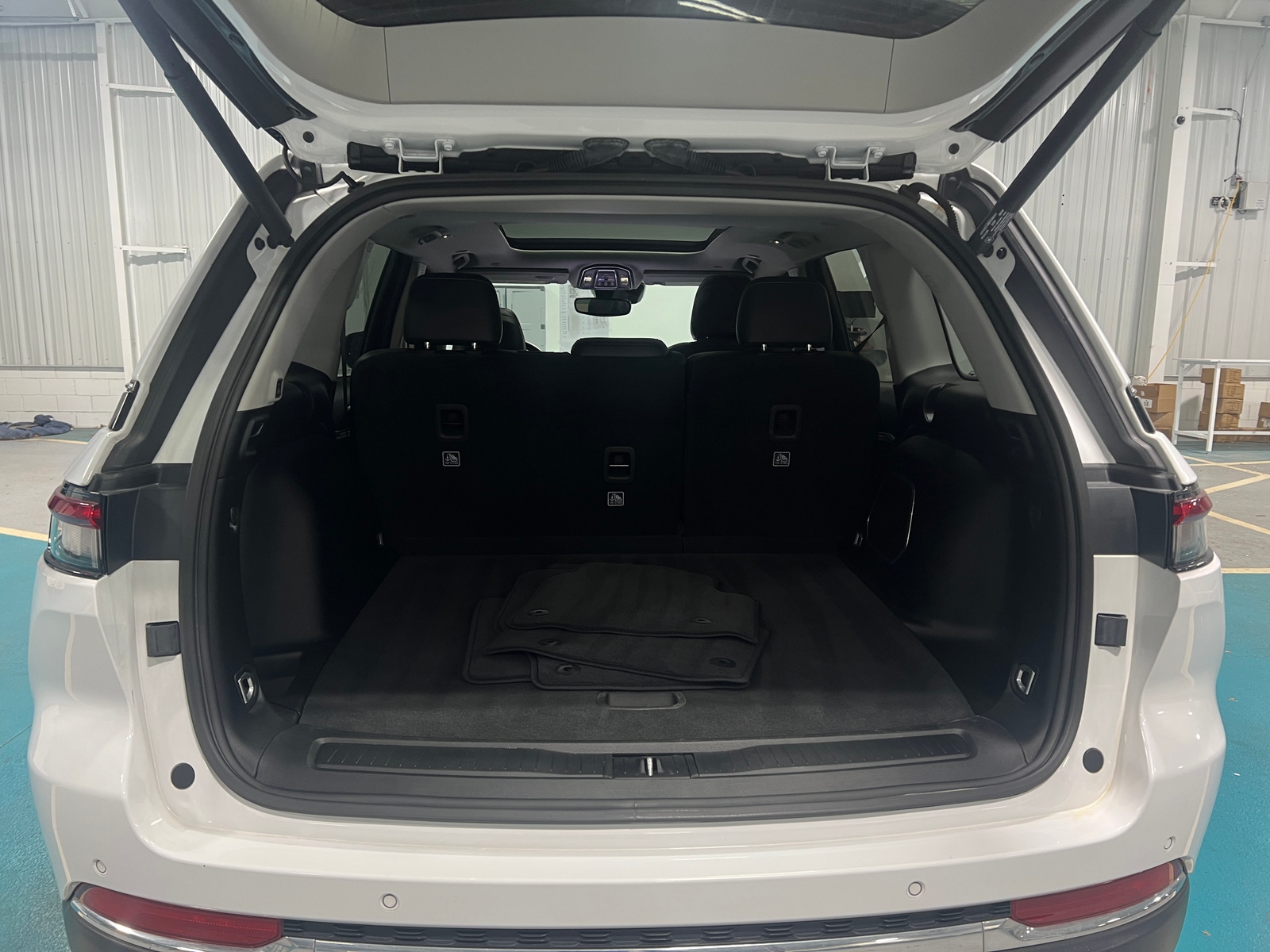 Thumbnail: 2022 Jeep Grand Cherokee - 6