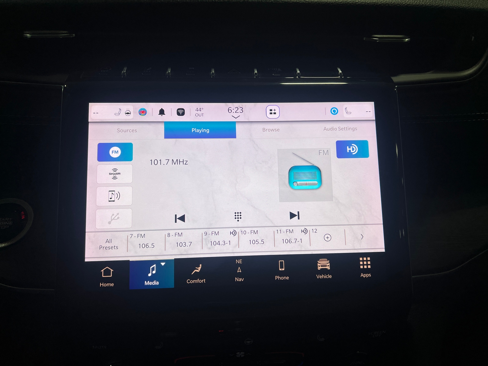 Thumbnail: 2022 Jeep Grand Cherokee - 3