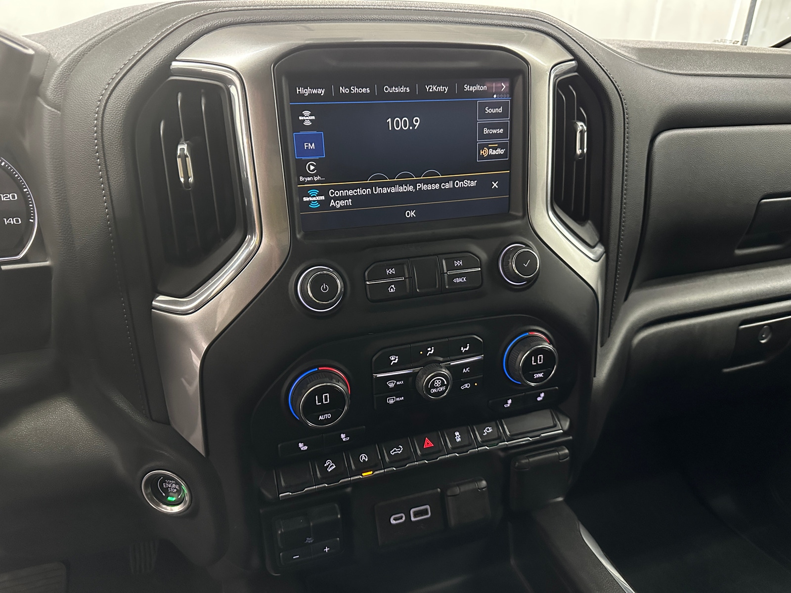 Thumbnail: 2021 Chevrolet Silverado 1500 - 4