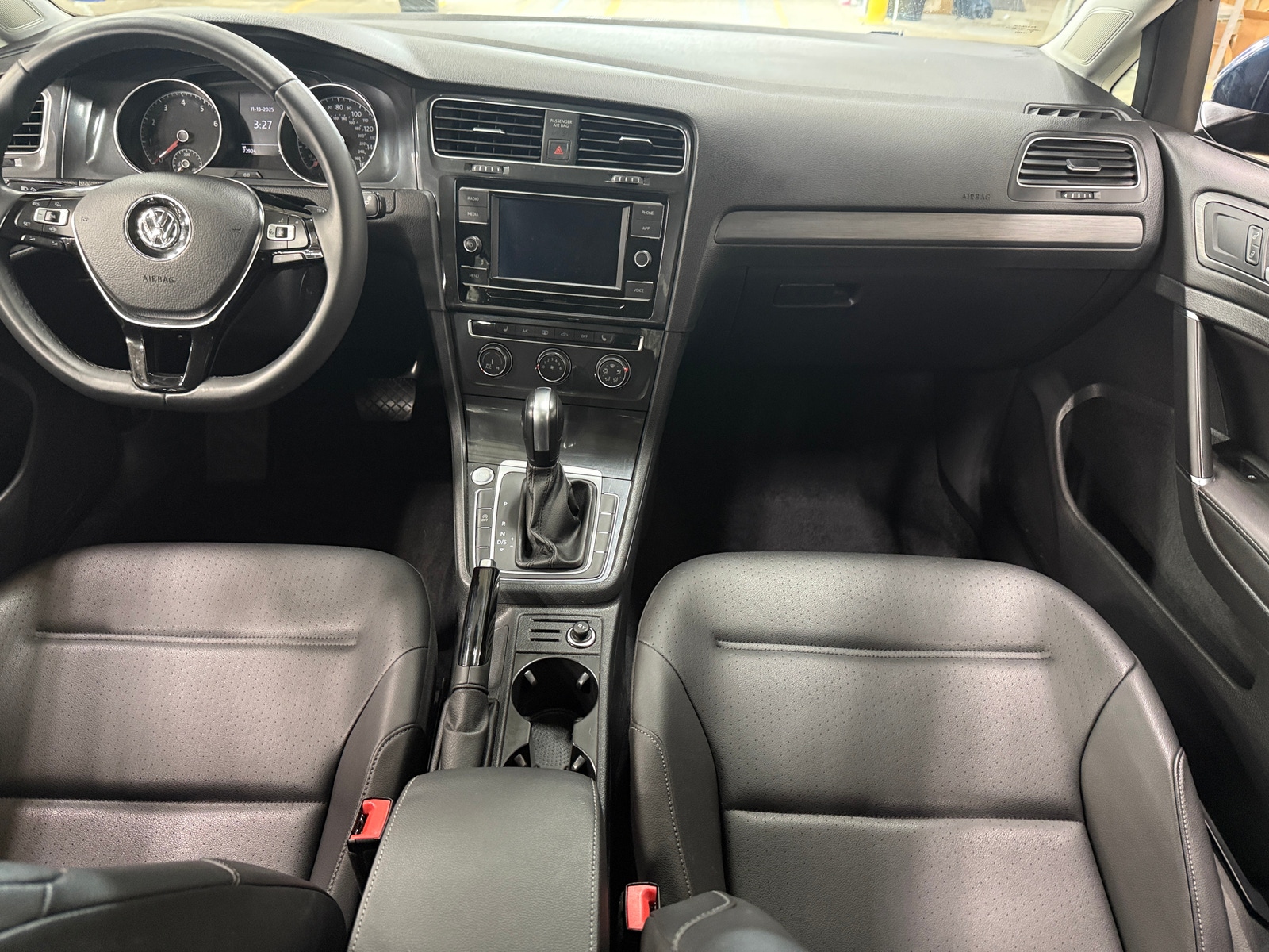 Thumbnail: 2021 Volkswagen Golf - 2