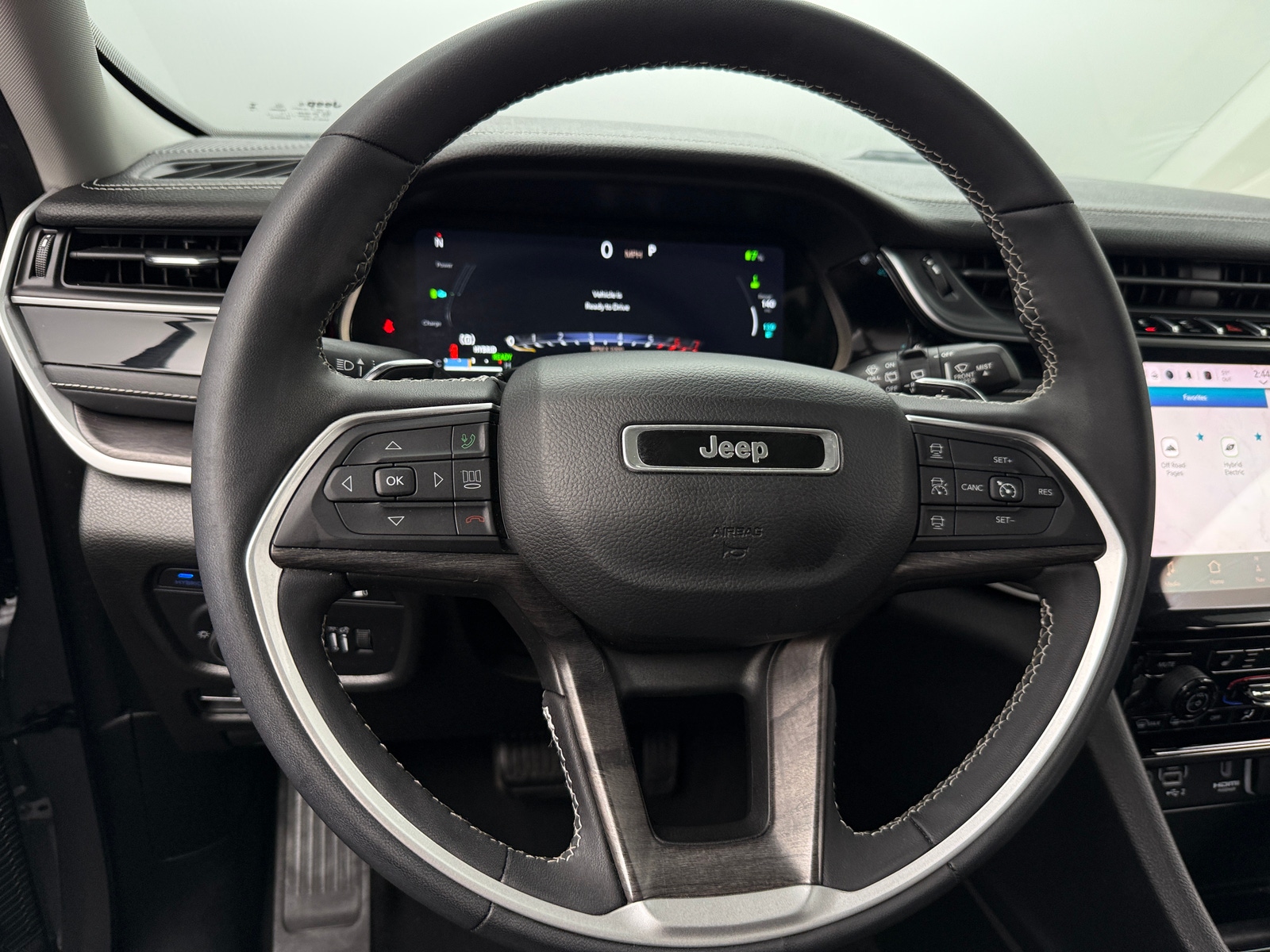 Thumbnail: 2023 Jeep Grand Cherokee - 4