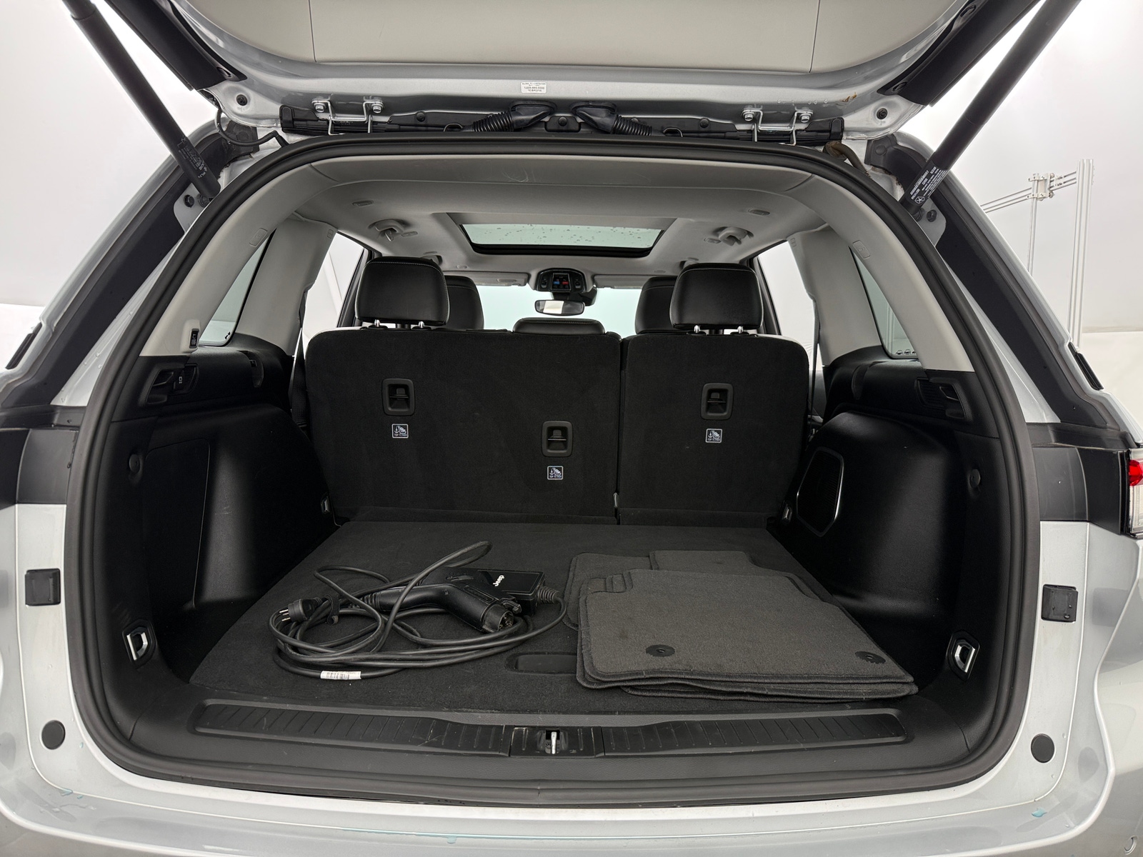 Thumbnail: 2023 Jeep Grand Cherokee - 6