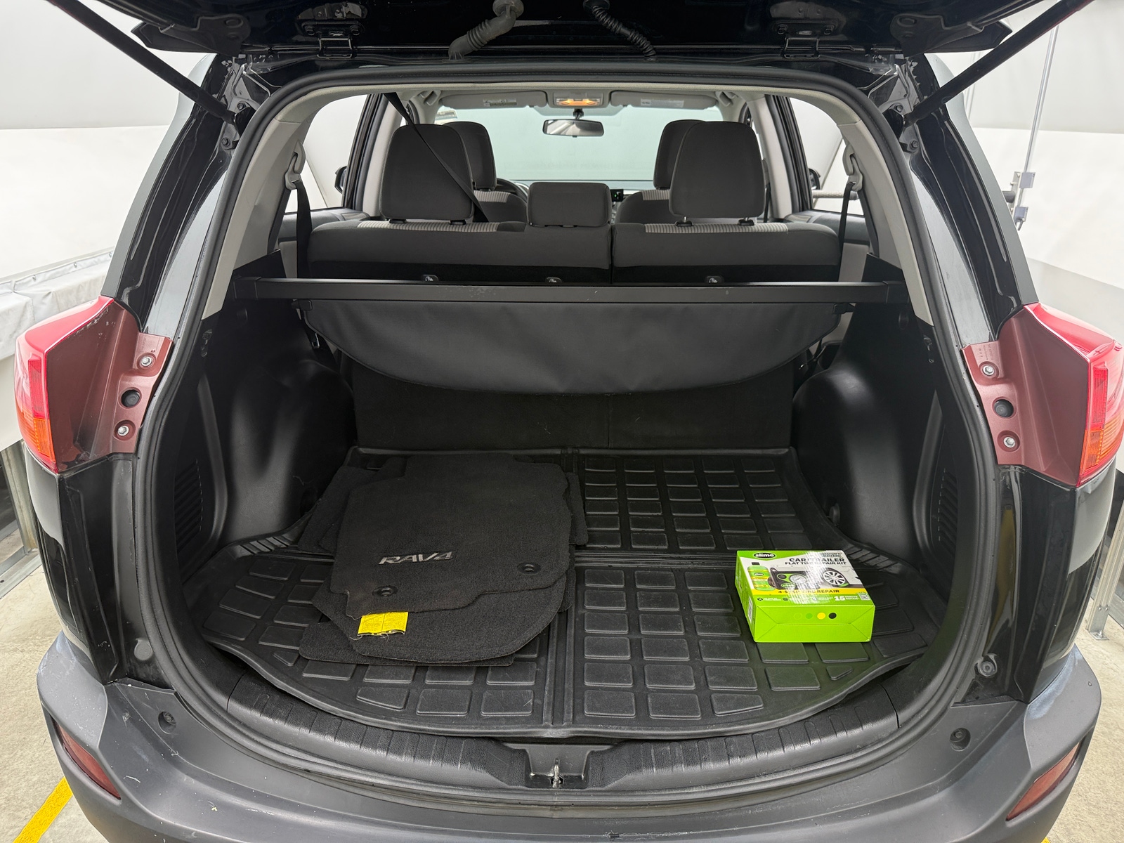 Thumbnail: 2014 Toyota RAV4 - 7