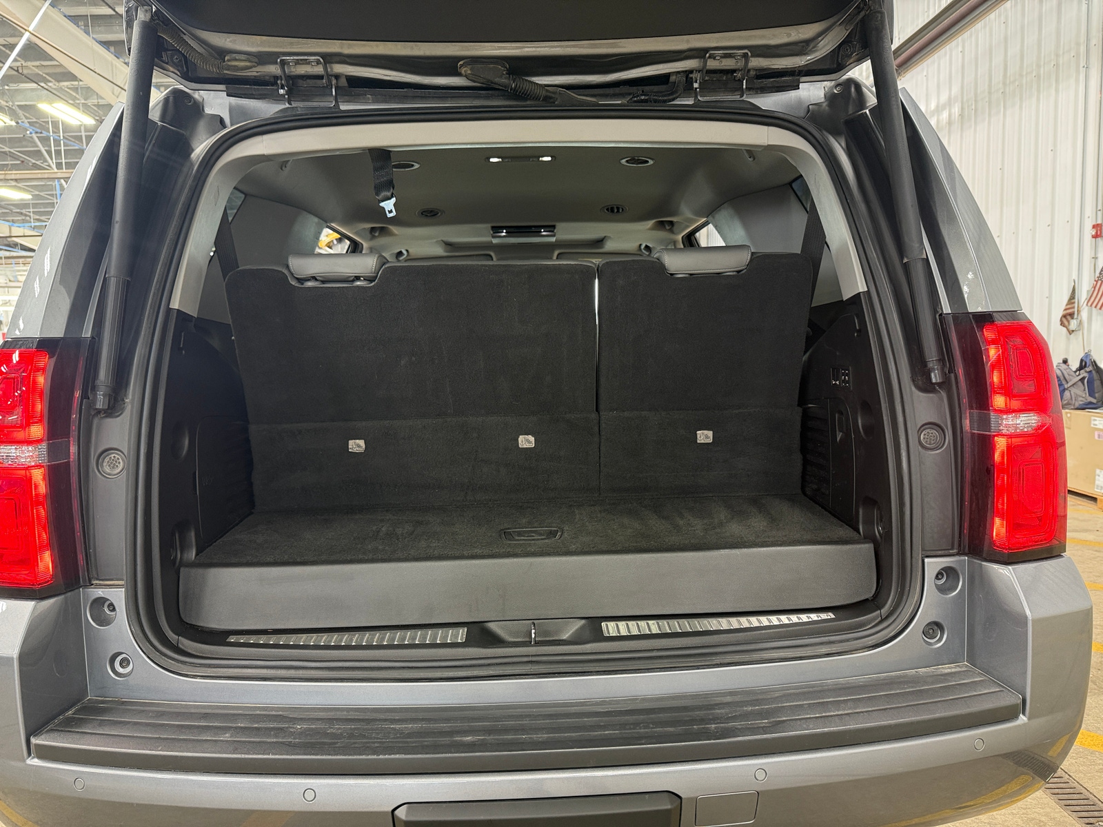 Thumbnail: 2020 Chevrolet Tahoe - 6