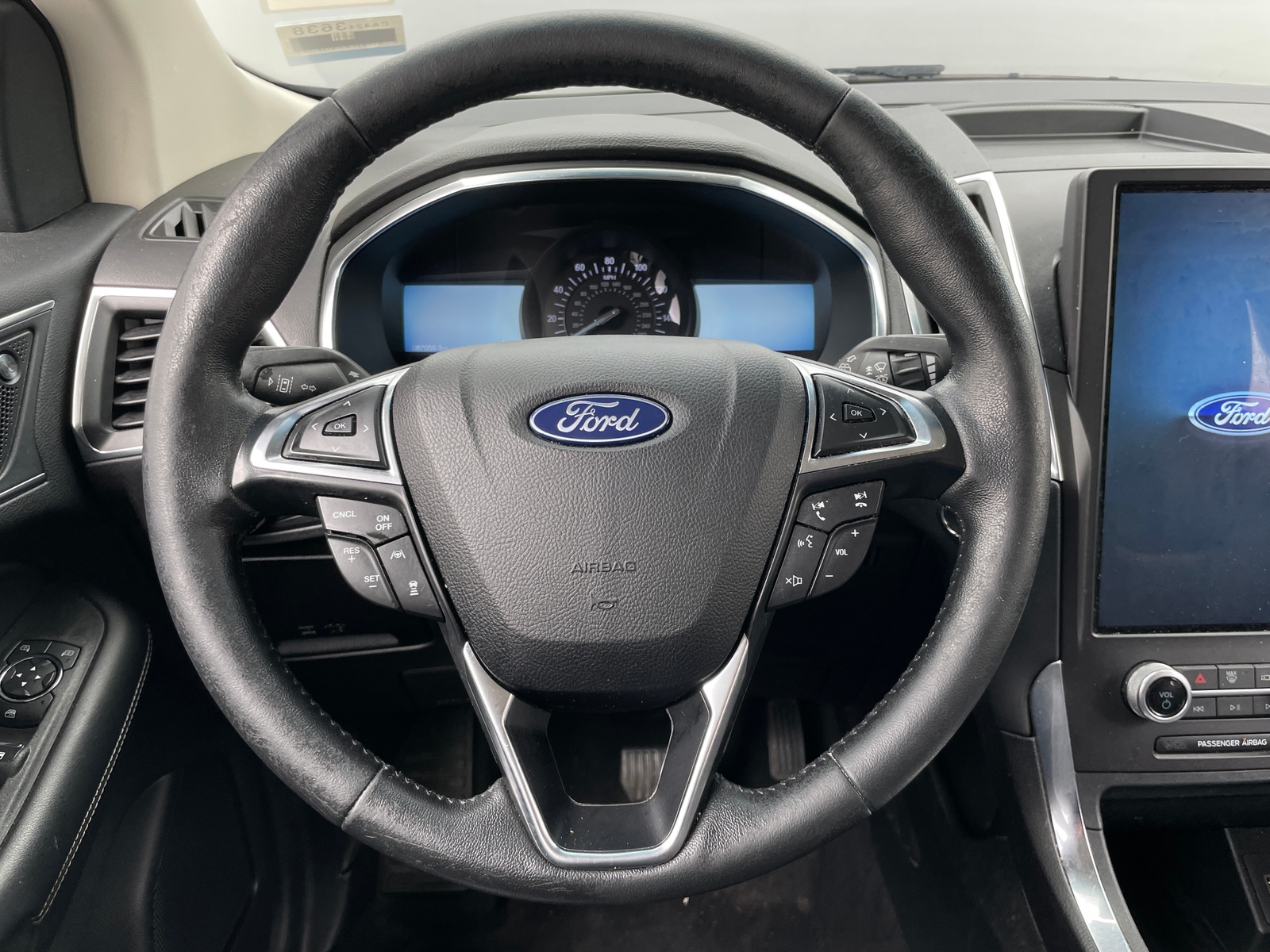 Thumbnail: 2021 Ford Edge - 4